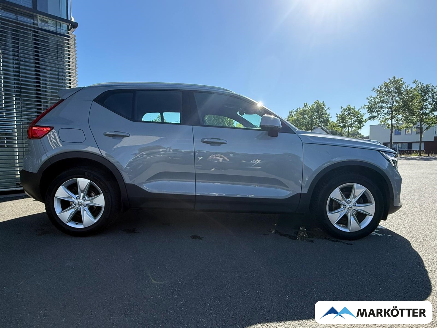 Fahrzeugabbildung Volvo XC40 T2 Core APPLE/CAM/NAVI/SHZ/LHZ/TEMPO
