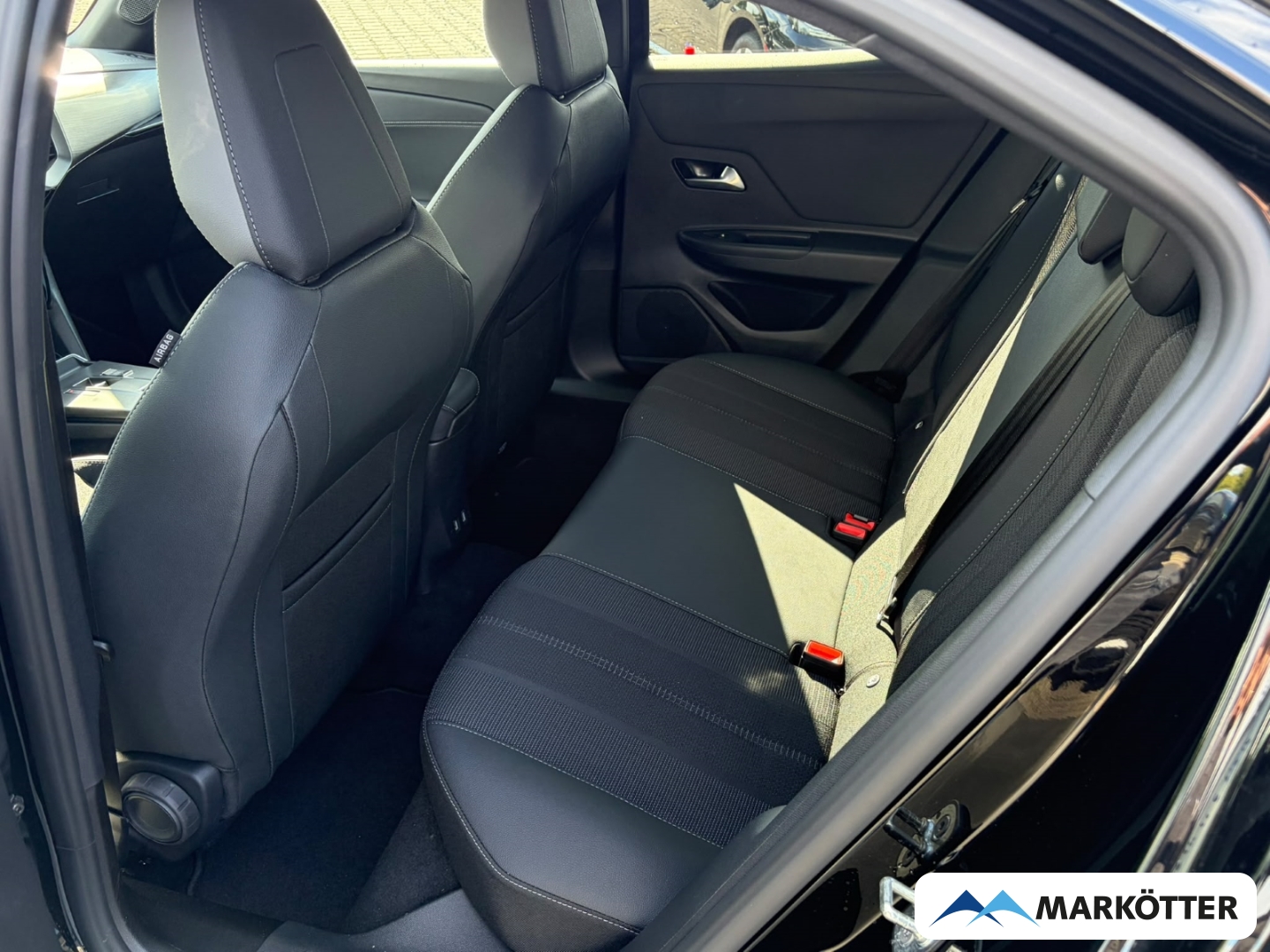 Fahrzeugabbildung Opel Mokka GS Kamera+SHZ+LHZ+AppleCarPlay+Allwetterreifen