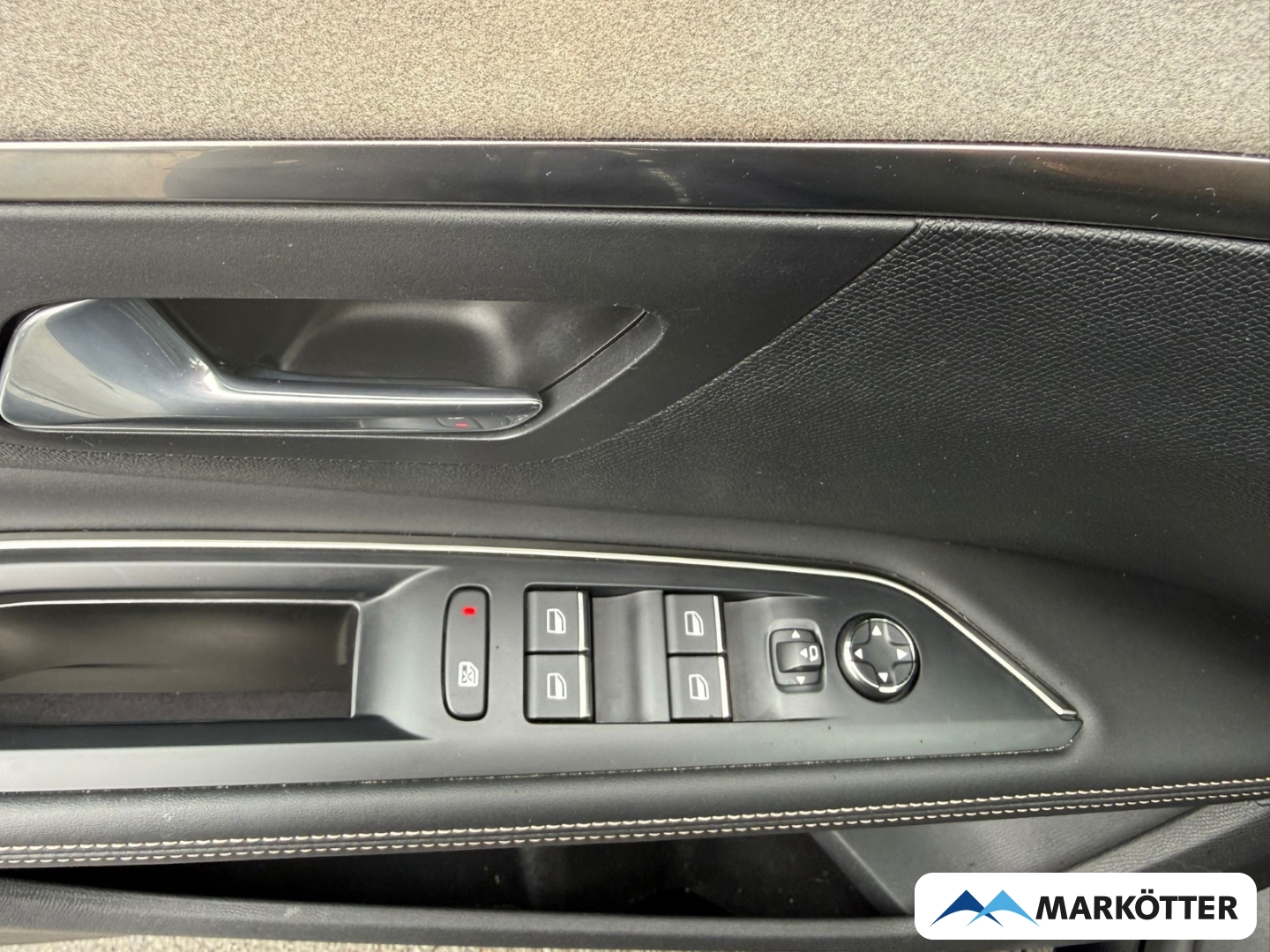 Fahrzeugabbildung Peugeot 5008 GT 7-Sitzer ACC/BLIS/CAM/SHZ/LED/KLIMA