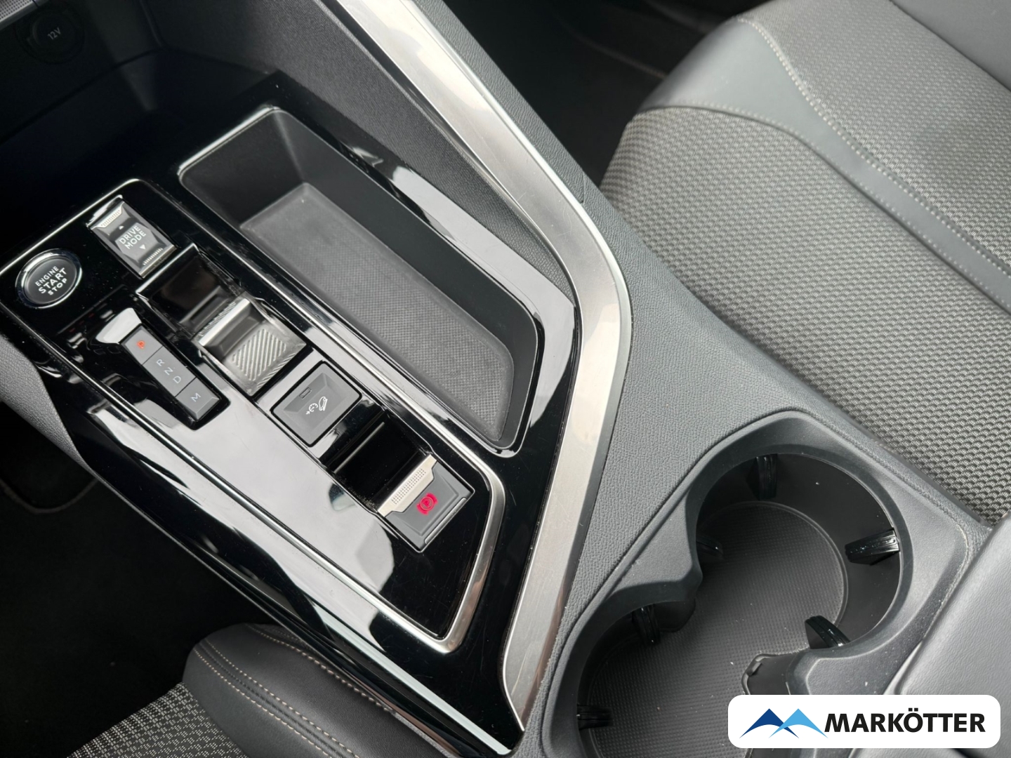 Fahrzeugabbildung Peugeot 5008 GT 7-Sitzer ACC/BLIS/CAM/SHZ/LED/KLIMA