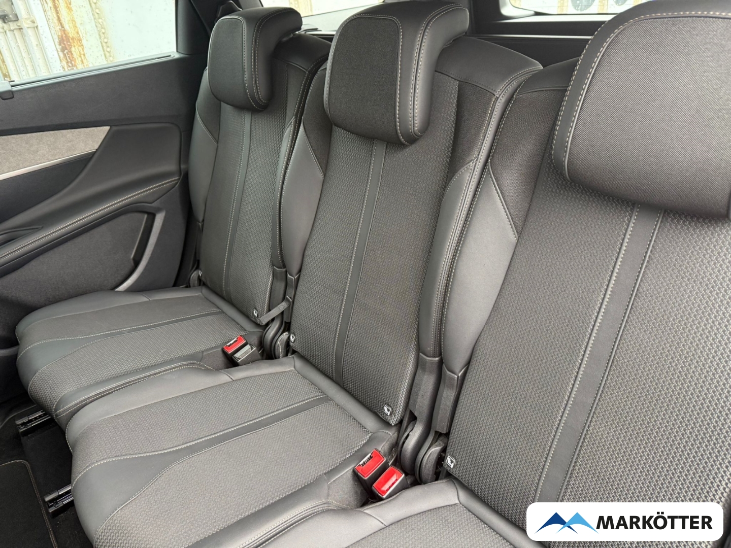 Fahrzeugabbildung Peugeot 5008 GT 7-Sitzer ACC/BLIS/CAM/SHZ/LED/KLIMA