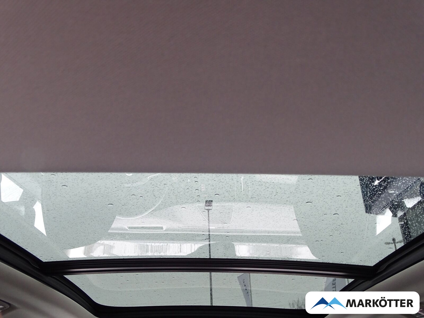 Fahrzeugabbildung Volvo XC60 PHEVEU6d Ultimate Dark Recharge Plug-In Hybrid AWD T8 Twin Engine PHEV EU6d