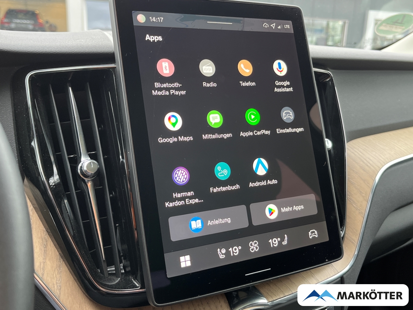 Fahrzeugabbildung Volvo XC60 B5 AWD Plus Dark ACC/HuD/360°/FACELIFT/S-Dach
