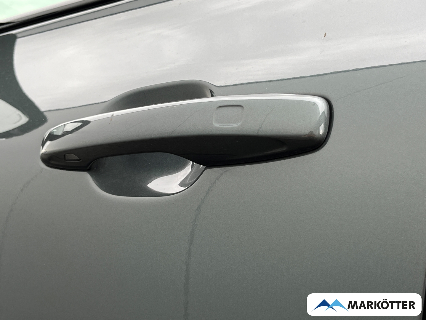 Fahrzeugabbildung Volvo XC60 B5 AWD Plus Dark ACC/HuD/360°/FACELIFT/S-Dach