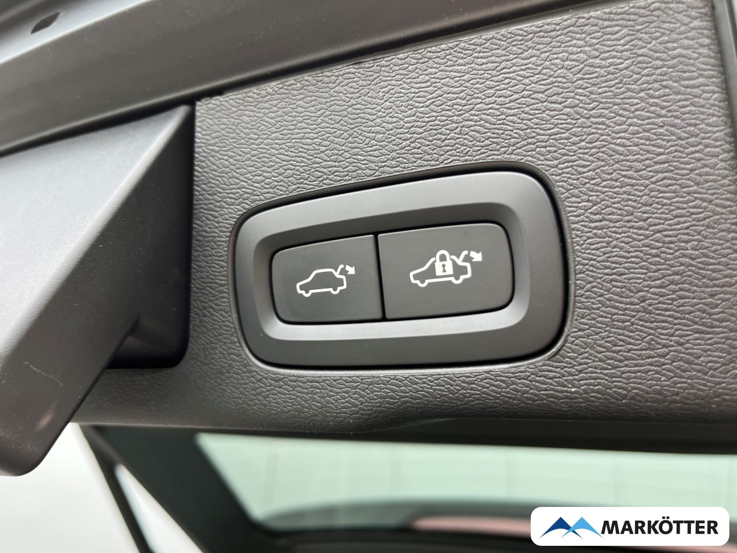 Fahrzeugabbildung Volvo XC60 B5 AWD Plus Dark ACC/HuD/360°/FACELIFT/S-Dach