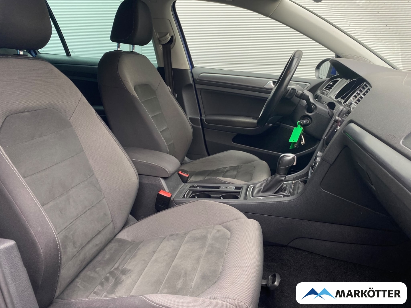 Fahrzeugabbildung Volkswagen Golf VII Variant Comfortline ACC/AHK/LED/SHZ