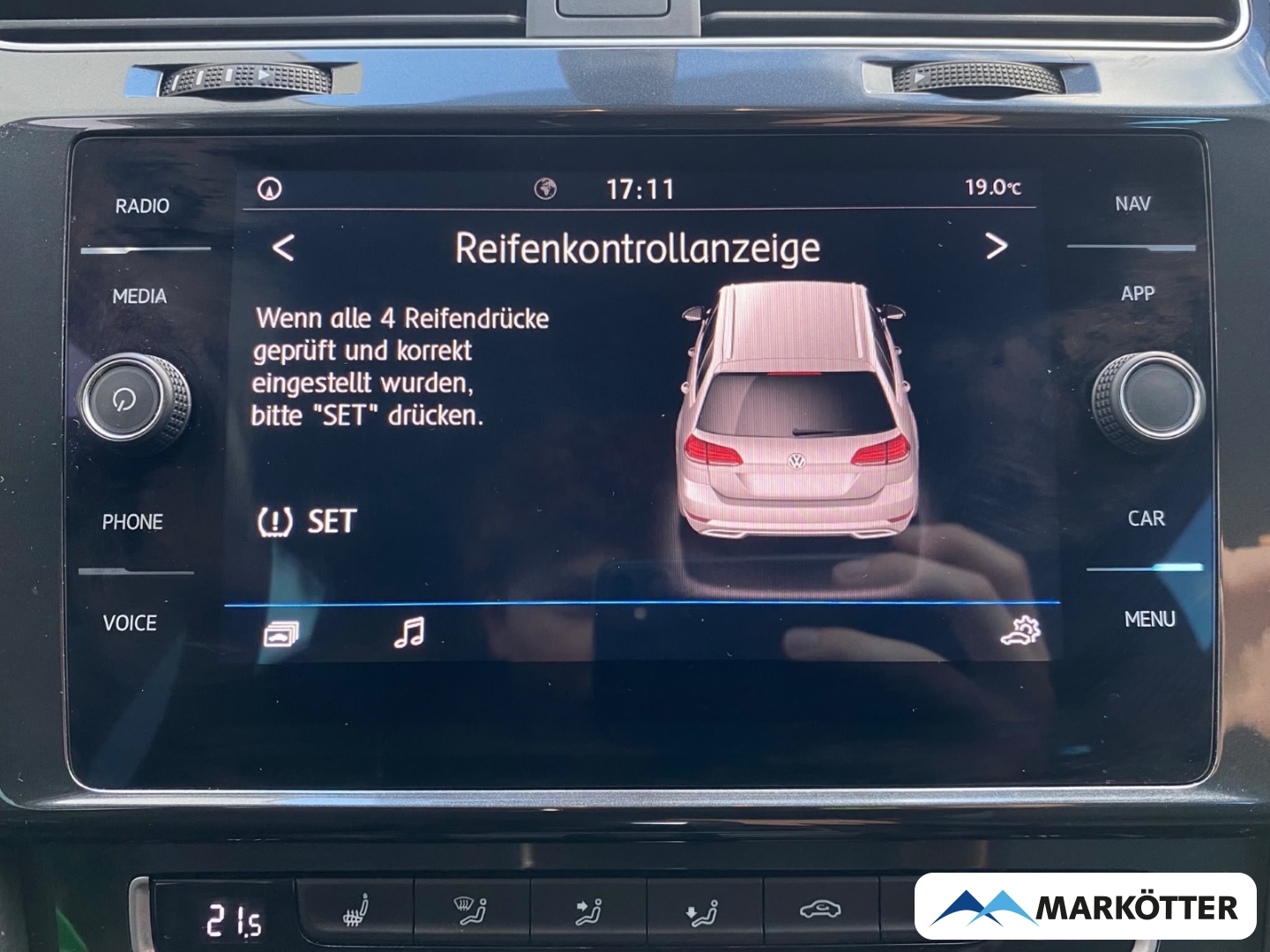 Fahrzeugabbildung Volkswagen Golf VII Variant Comfortline ACC/AHK/LED/SHZ