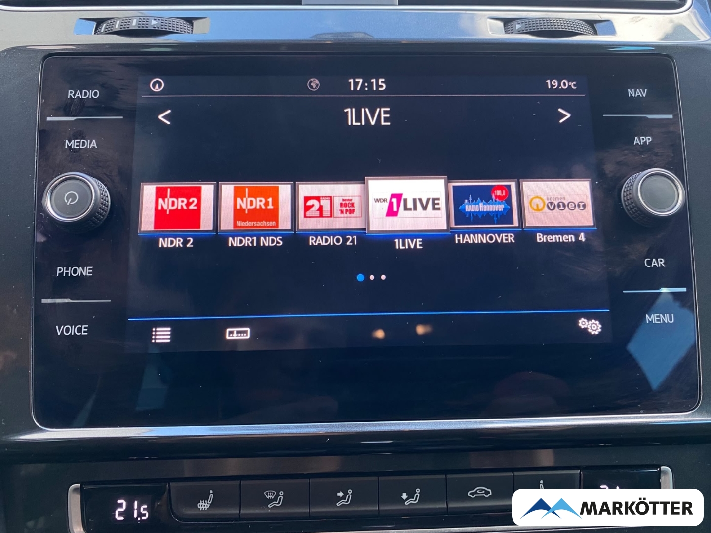 Fahrzeugabbildung Volkswagen Golf VII Variant Comfortline ACC/AHK/LED/SHZ