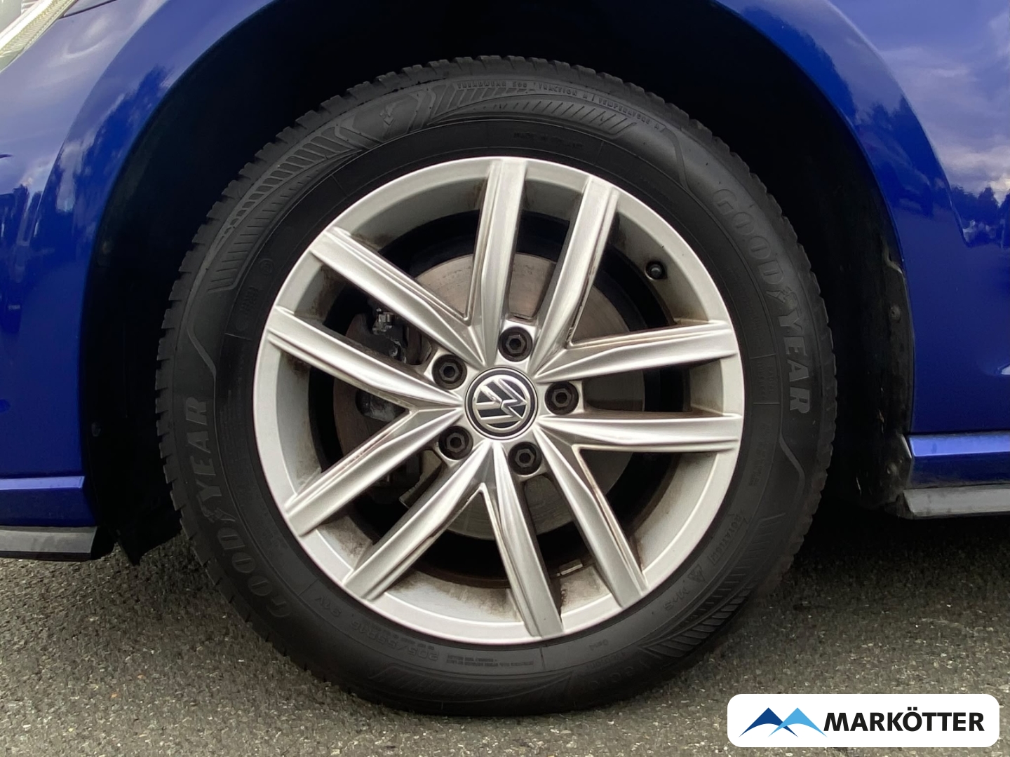 Fahrzeugabbildung Volkswagen Golf VII Variant Comfortline ACC/AHK/LED/SHZ