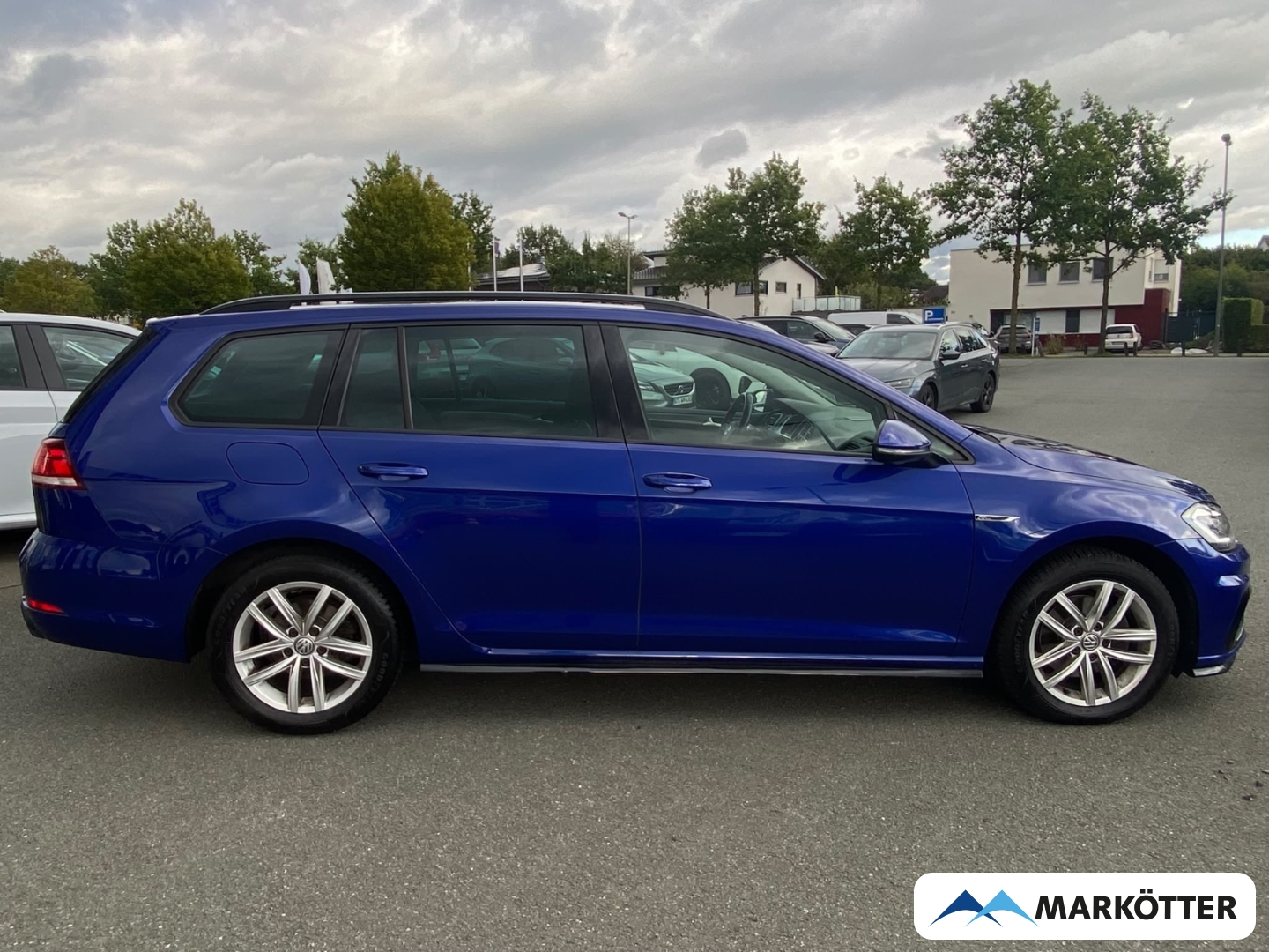 Fahrzeugabbildung Volkswagen Golf VII Variant Comfortline ACC/AHK/LED/SHZ