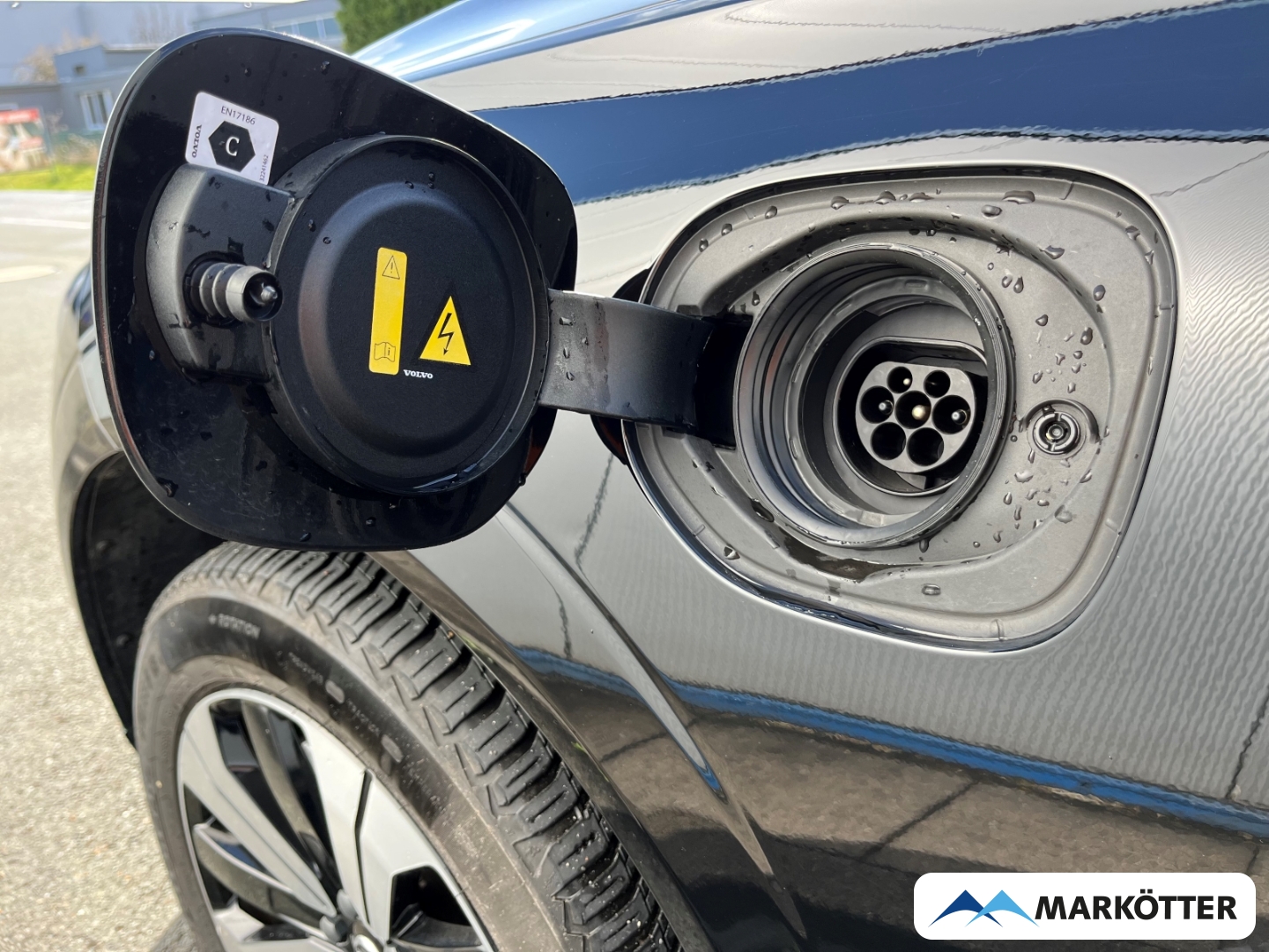 Fahrzeugabbildung Volvo XC60 T6 AWD Recharge Plus Dark ACC/StandH/Pano