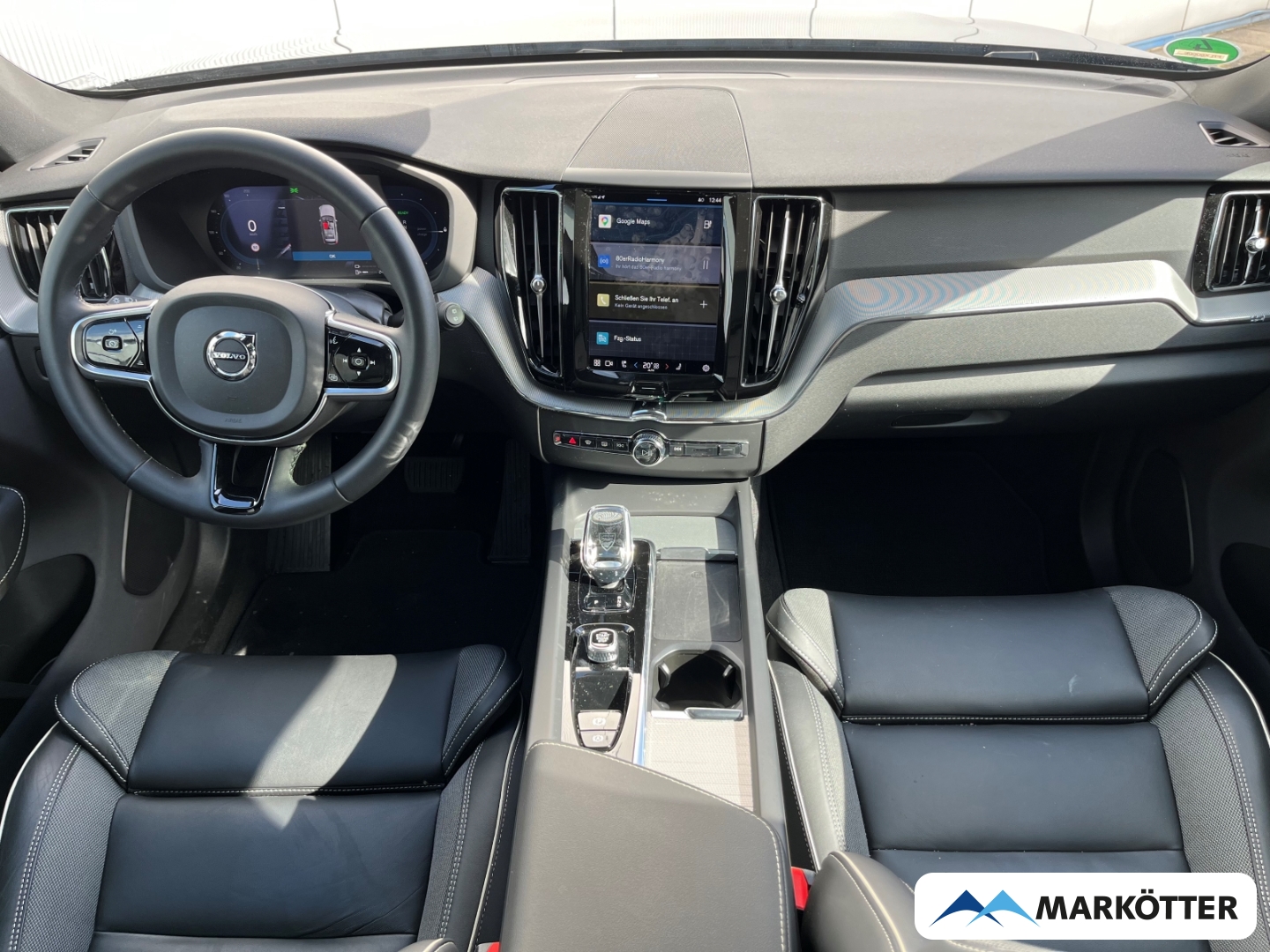 Fahrzeugabbildung Volvo XC60 T6 AWD Recharge Plus Dark ACC/StandH/Pano