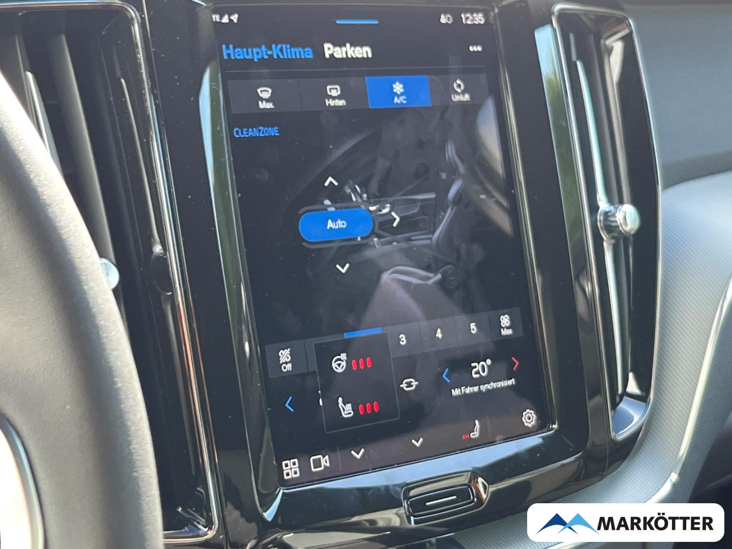 Fahrzeugabbildung Volvo XC60 T6 AWD Recharge Plus Dark ACC/StandH/Pano