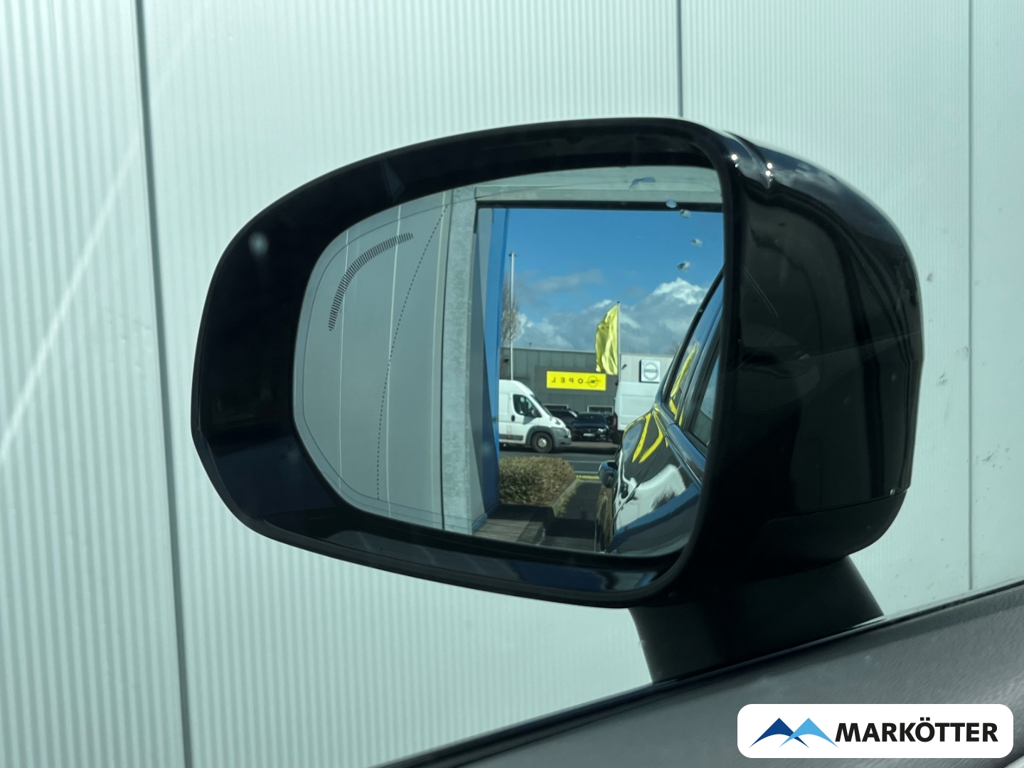 Fahrzeugabbildung Volvo XC60 T6 AWD Recharge Plus Dark ACC/StandH/Pano