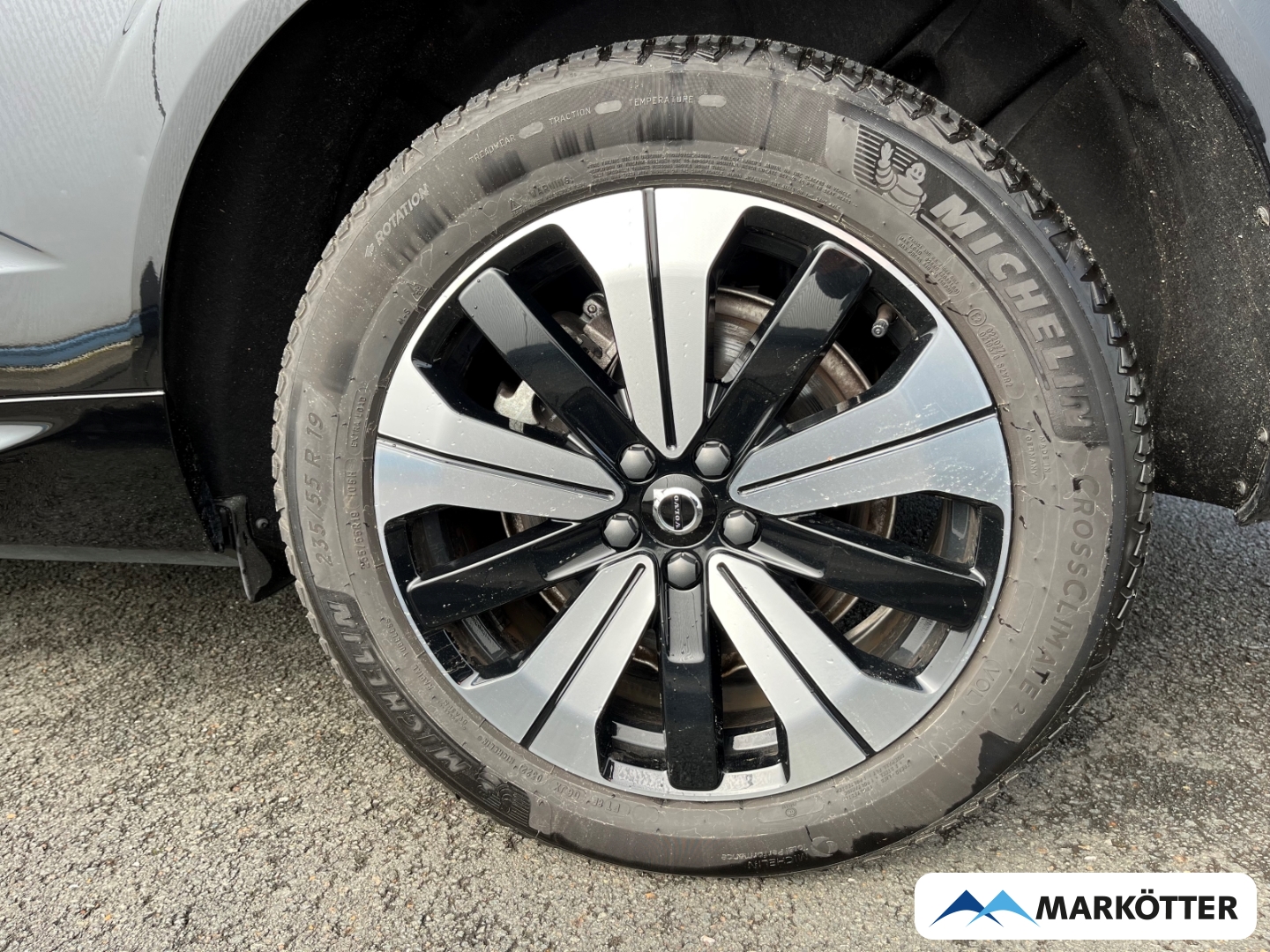 Fahrzeugabbildung Volvo XC60 T6 AWD Recharge Plus Dark ACC/StandH/Pano