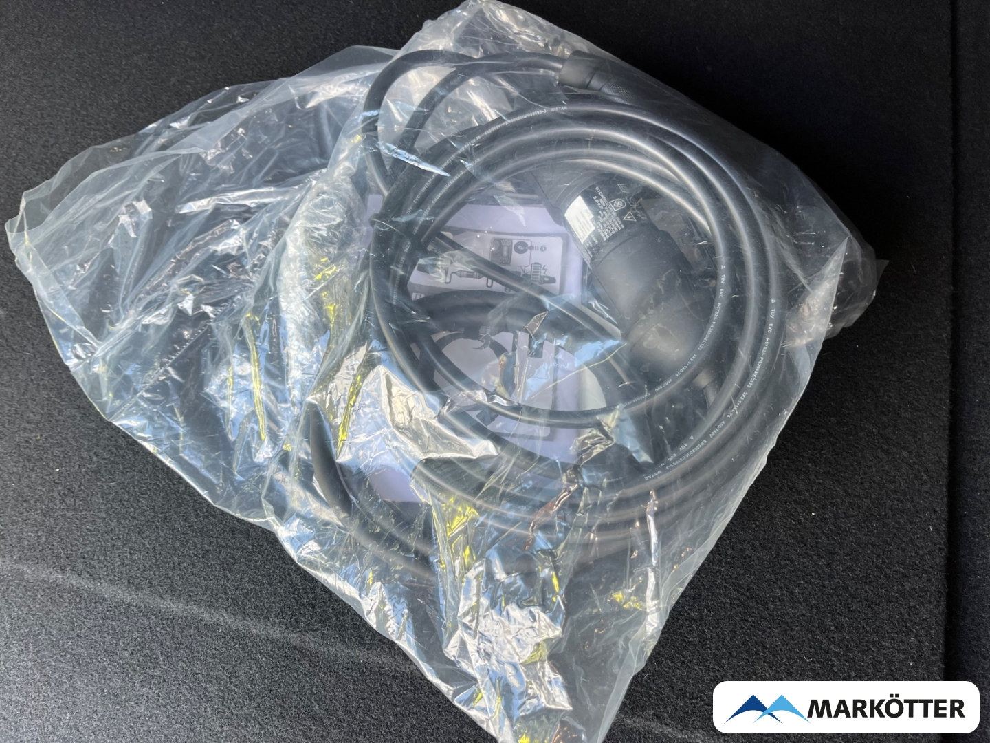 Fahrzeugabbildung Volvo XC60 T6 AWD Recharge Plus Dark ACC/StandH/Pano