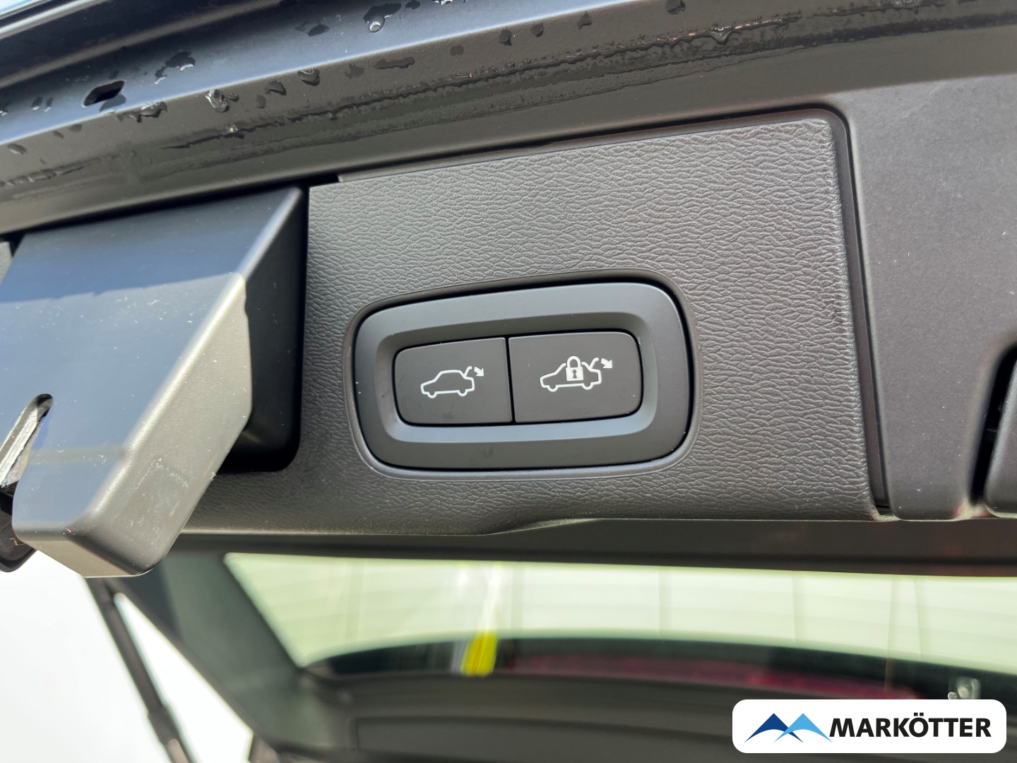 Fahrzeugabbildung Volvo XC60 T6 AWD Recharge Plus Dark ACC/StandH/Pano