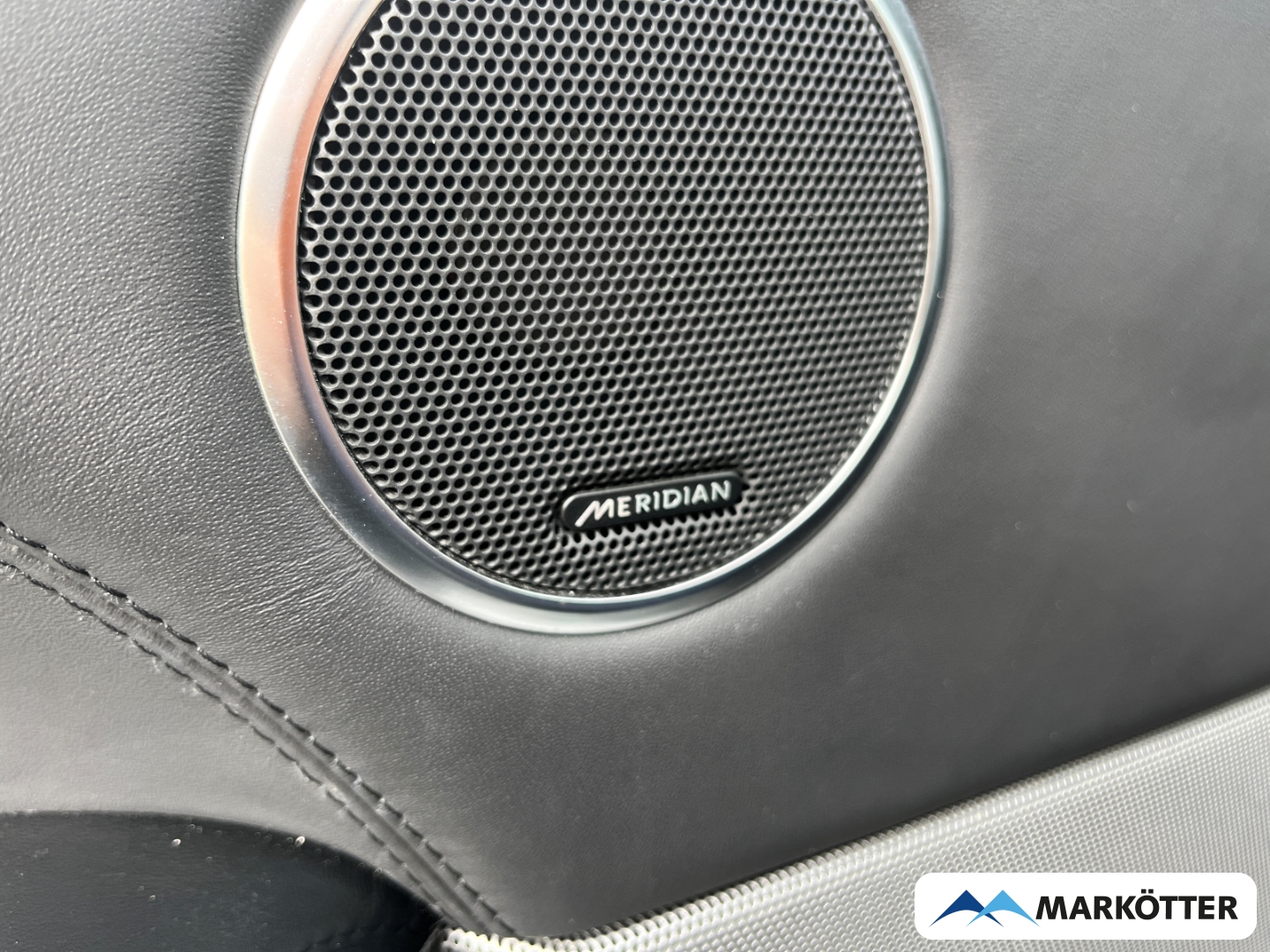 Fahrzeugabbildung Land Rover Range Rover Sport D300 SDV6 HSE Dynamic ACC/Pano