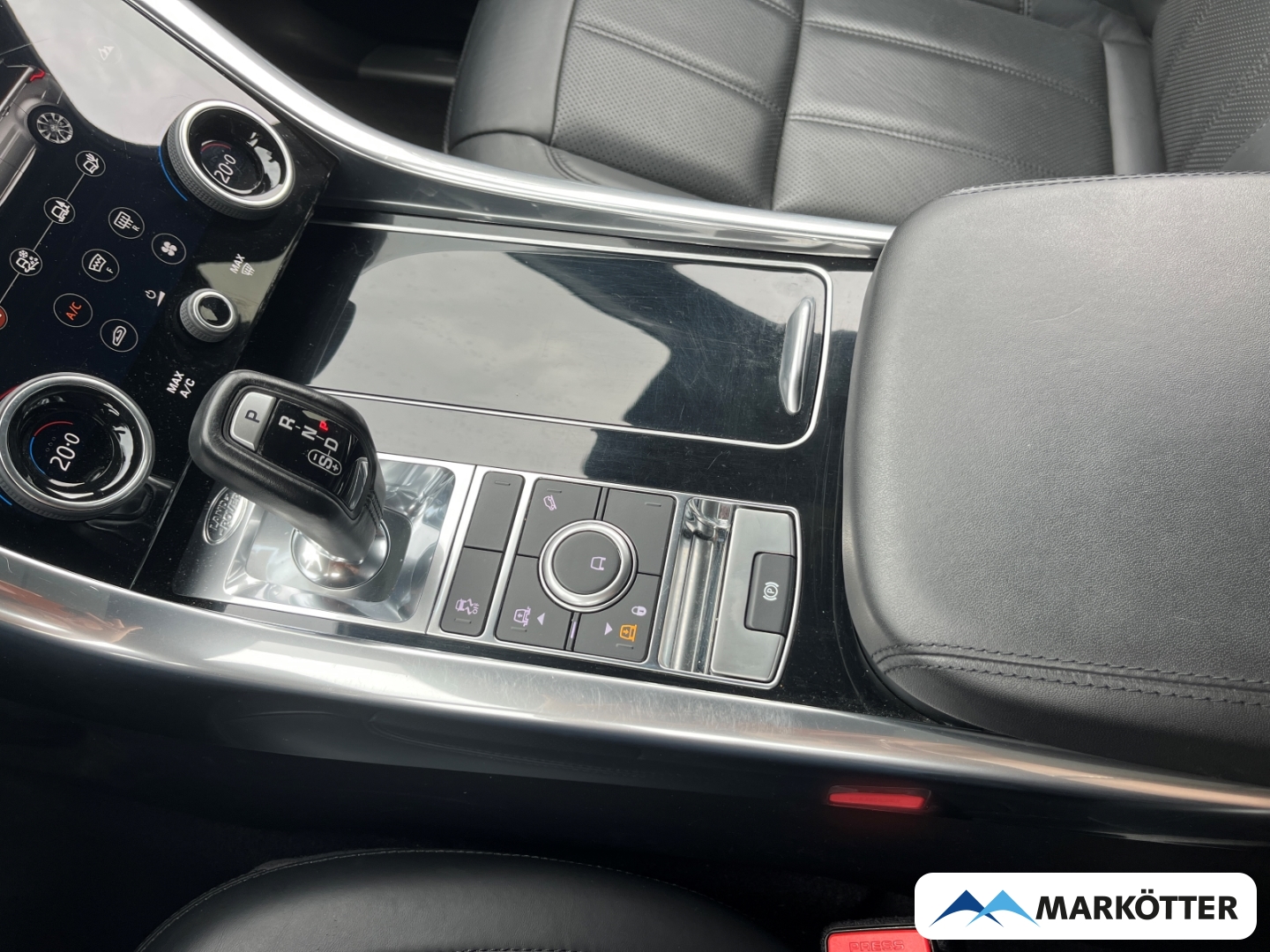 Fahrzeugabbildung Land Rover Range Rover Sport D300 SDV6 HSE Dynamic ACC/Pano