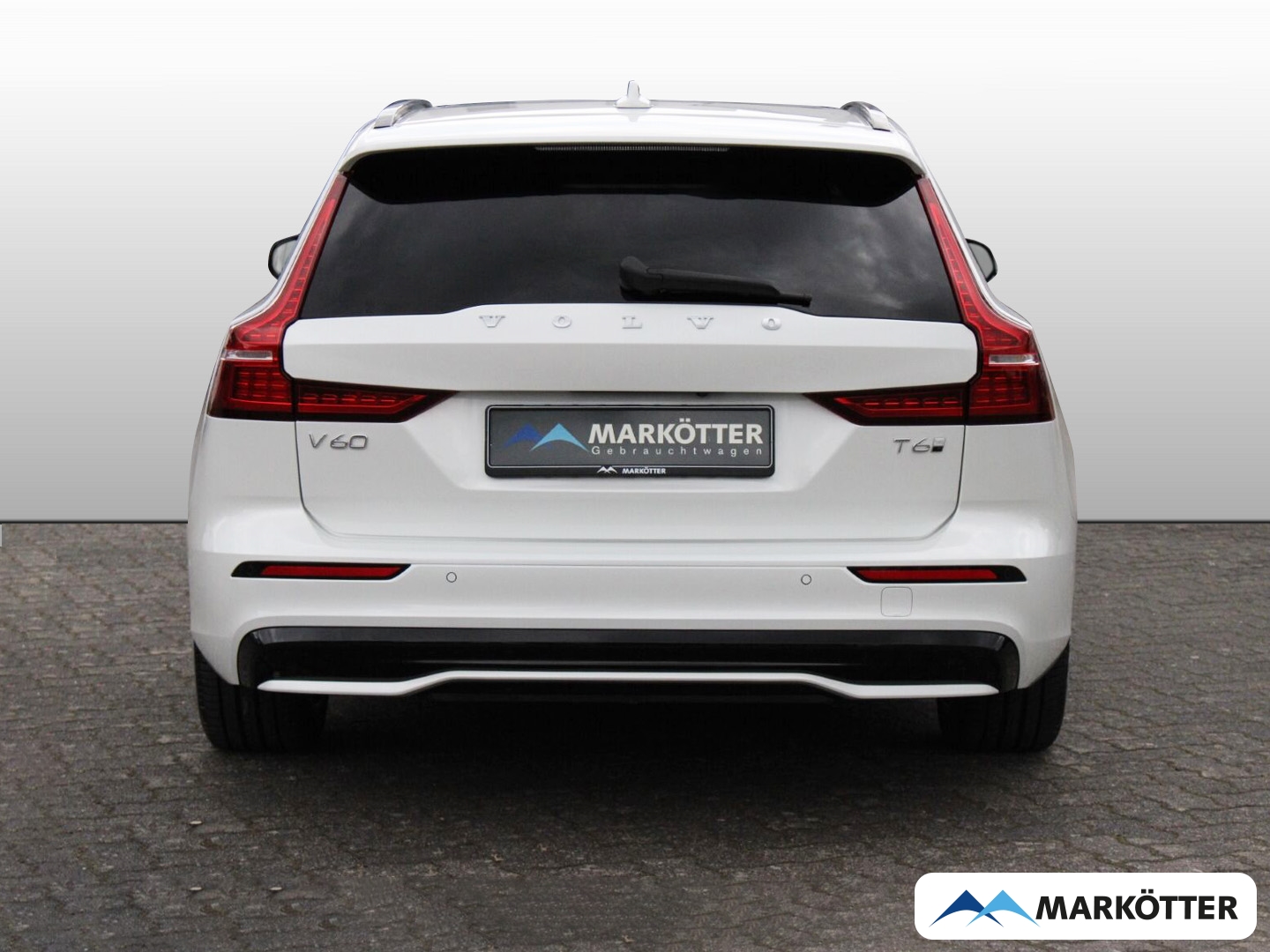 Fahrzeugabbildung Volvo V60 T6 Plus Dark AWD/360 Grad/PANO/4x SHZ/LHZ/LED