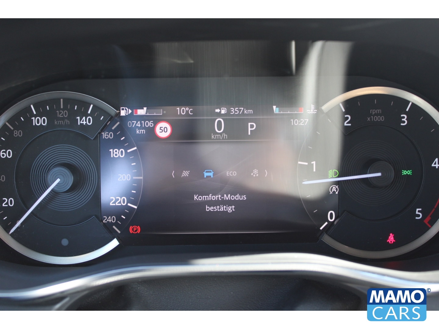 Fahrzeugabbildung Jaguar F-Pace SE AWD AHK/Pixel/Allwetter/Memory/Portofino
