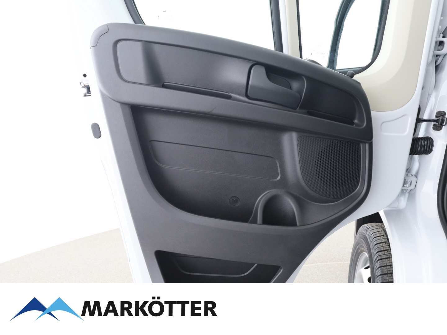 Fahrzeugabbildung Peugeot Boxer Kasten Hochraum 335 L3H2 BlueHDi 140