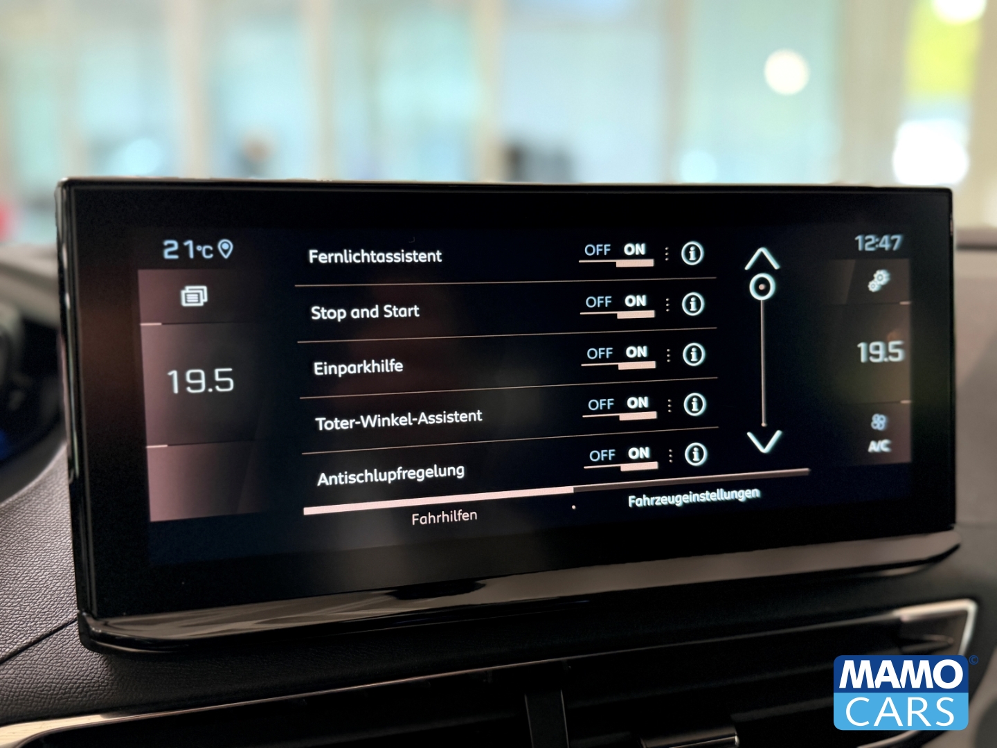 Fahrzeugabbildung Peugeot 3008 1.5 GT BlueHDi ACC/BLIS/CAM/SHZ/LED