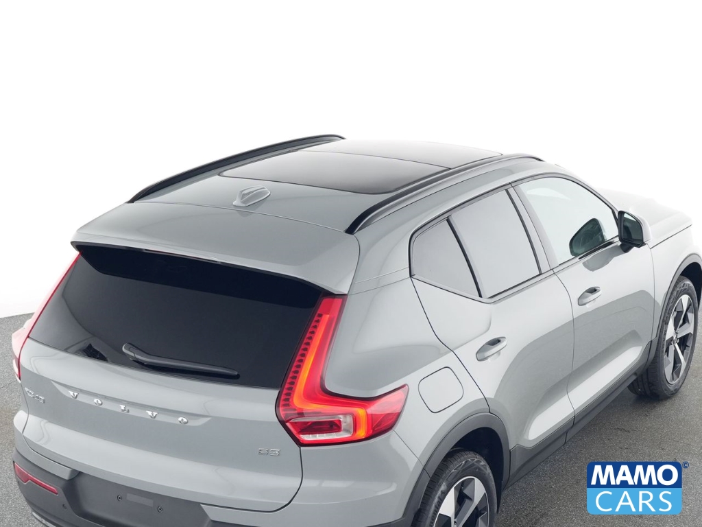 Fahrzeugabbildung Volvo XC40 B3 Ultra Dark ACC/BLIS/360°/PANO/LHZ