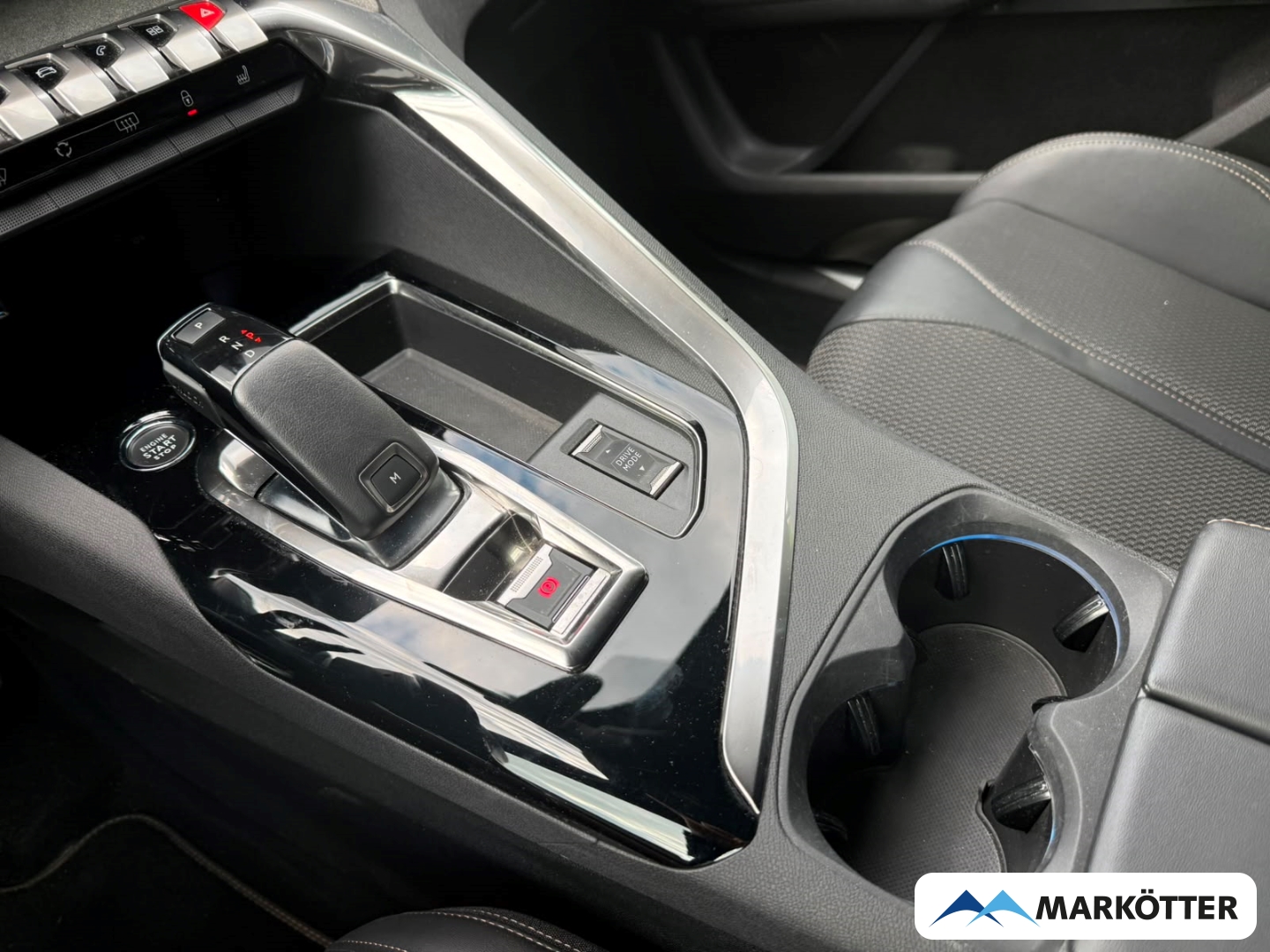 Fahrzeugabbildung Peugeot 5008 GT 7-Sitzer ACC/CAM/DAB/LED/NAVI/SHZ/