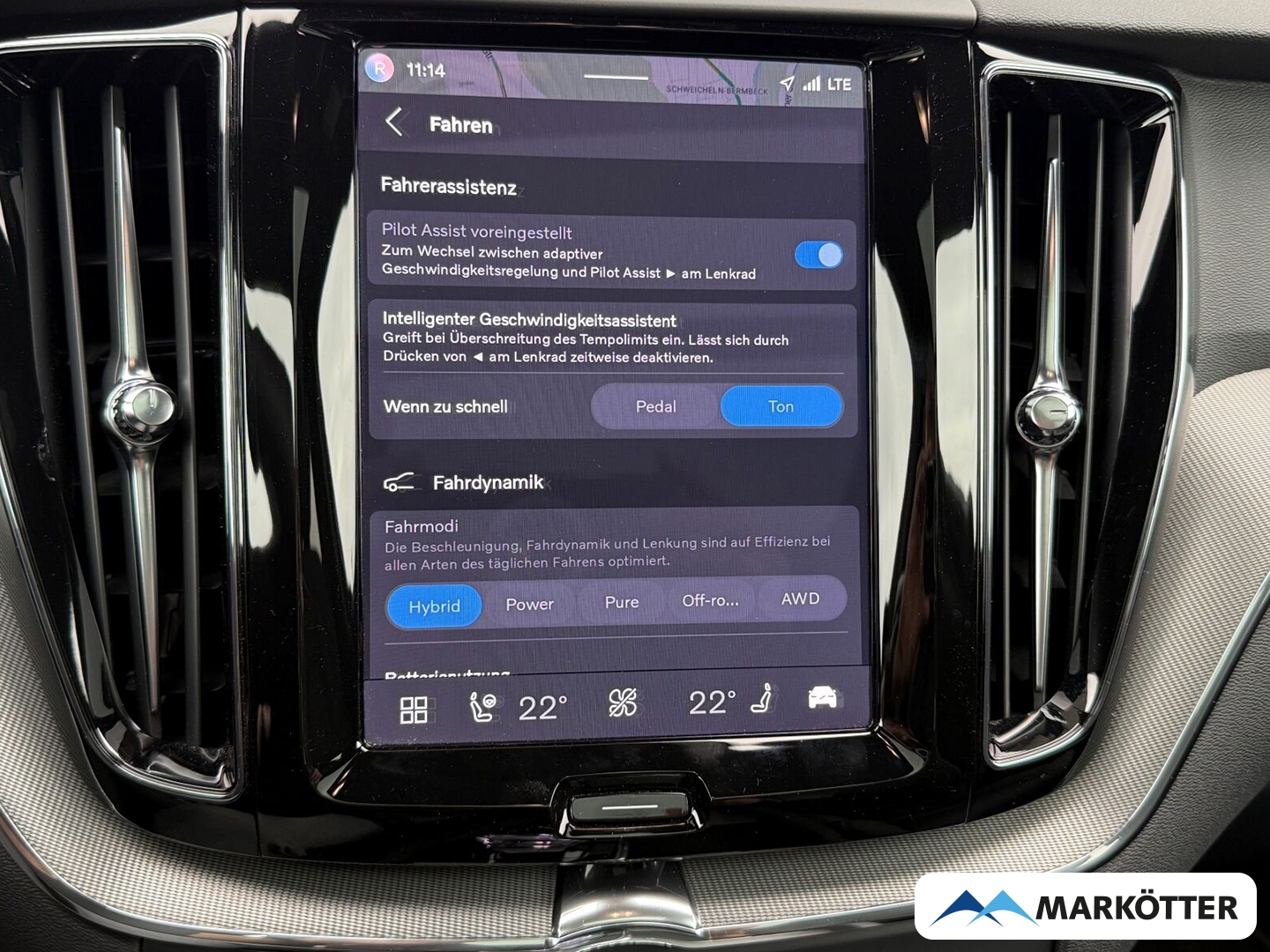 Fahrzeugabbildung Volvo XC60 Plus Black Edition Recharge Plug-In Hybrid AWD/SHZ/LRHZ/FSHZ/LED