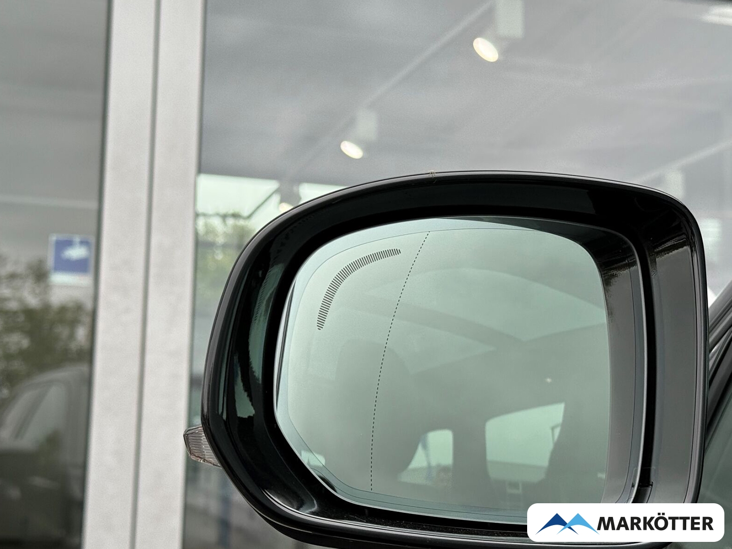 Fahrzeugabbildung Volvo XC60 Plus Black Edition Recharge Plug-In Hybrid AWD/SHZ/LRHZ/FSHZ/LED