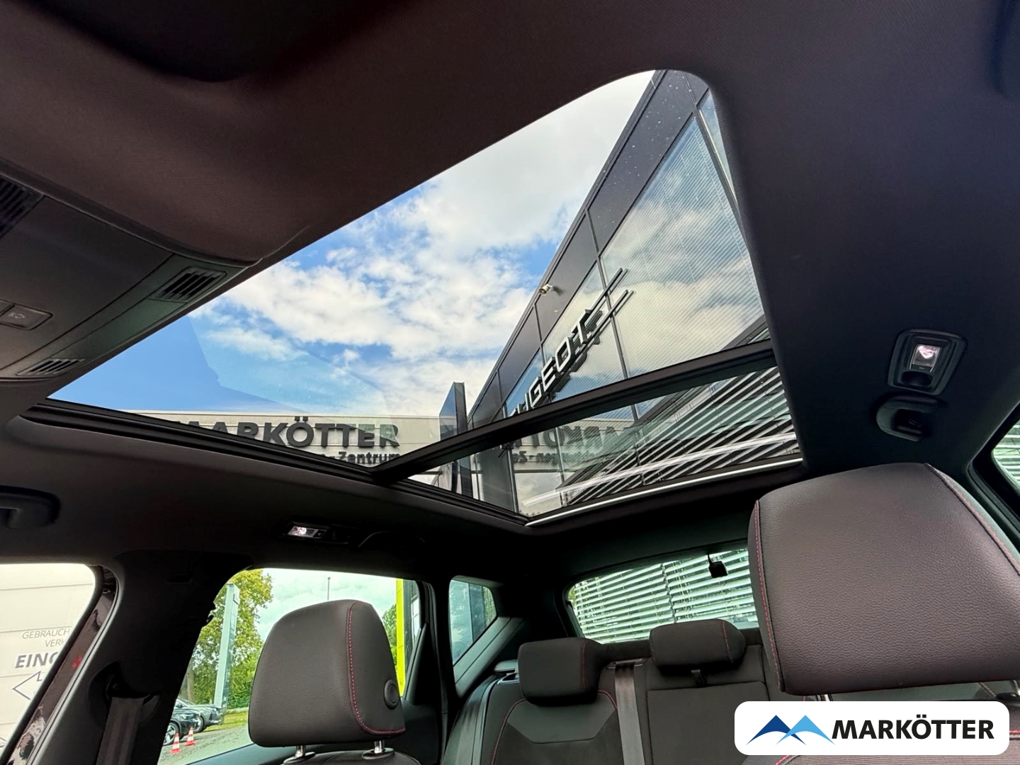 Fahrzeugabbildung SEAT Ateca 1.5 TSI ACT FR CAM/SH/LED/BLIS/NAV/PANO