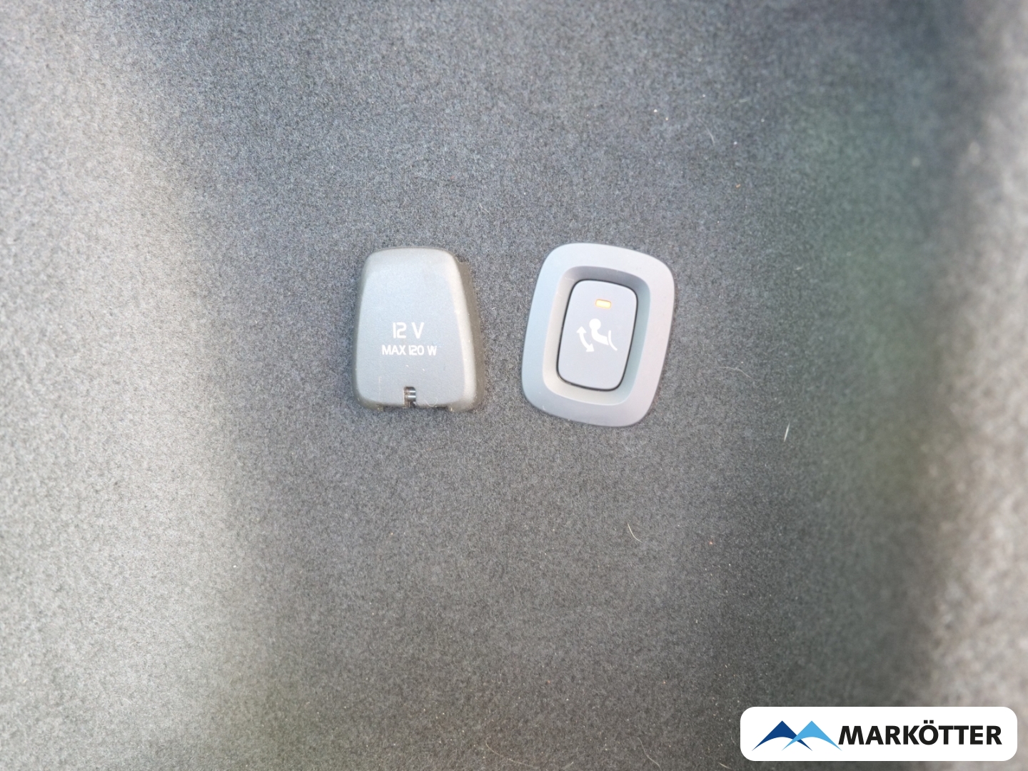 Fahrzeugabbildung Volvo V60 B4 Plus Bright AHK/PANO/CAM/Harman Kardon