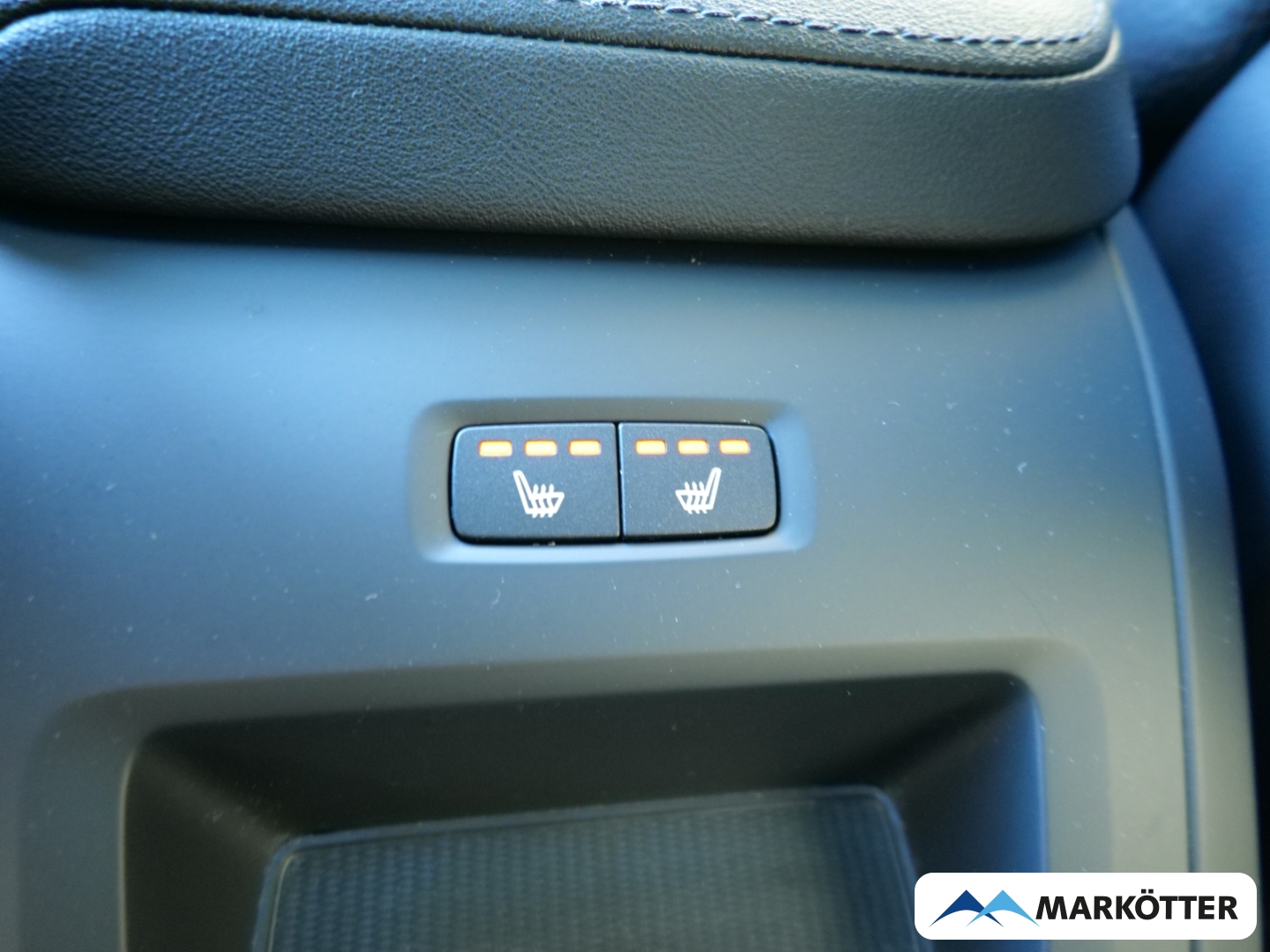 Fahrzeugabbildung Volvo XC60 T6 Twin Engine Plus Bright /ACC/BLIS/Sthzg/