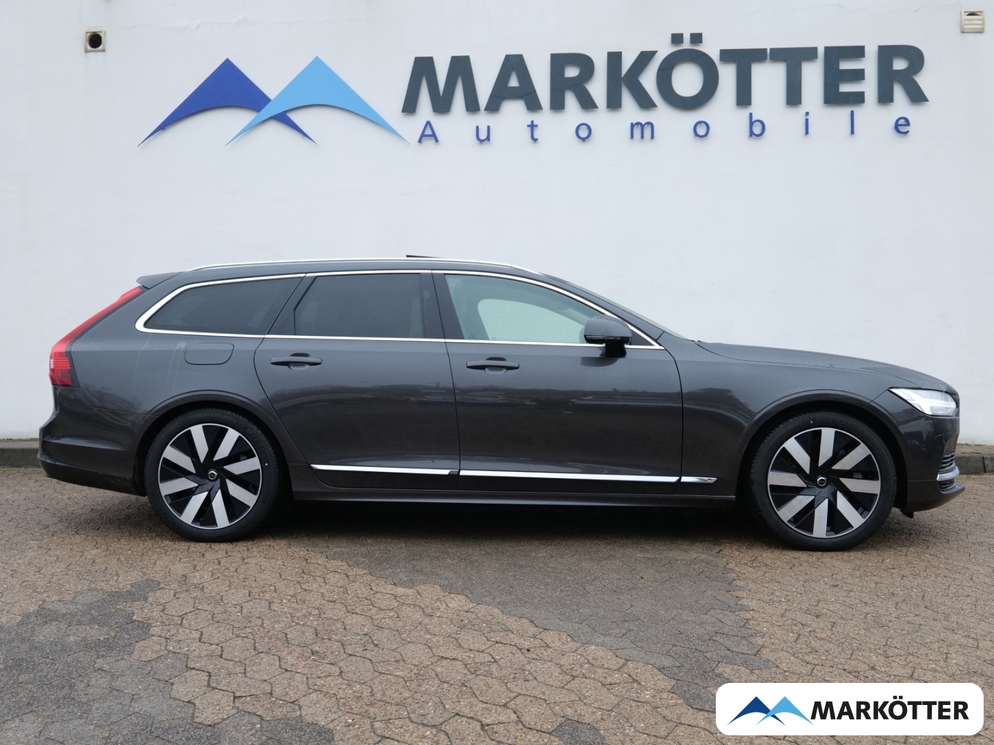 Fahrzeugabbildung Volvo V90 T6 AWD Recharge Plus Bright 360CAM/PANO/BLIS