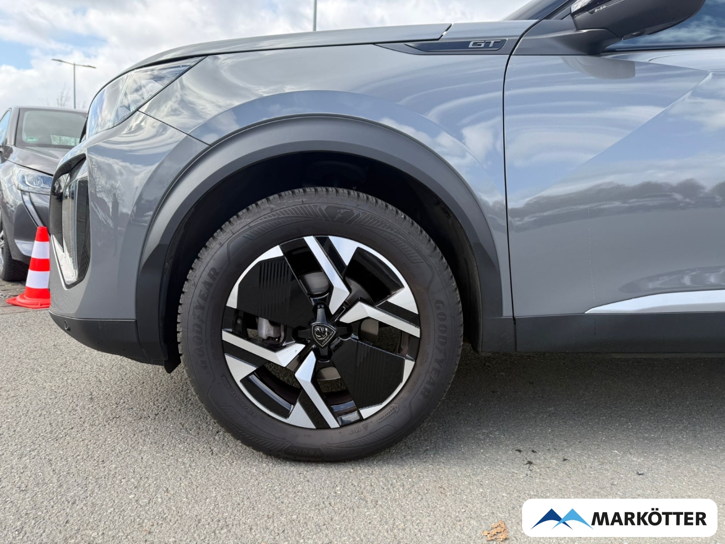 Fahrzeugabbildung Peugeot 2008 GT CAM/SHZ/LED/ALLWETTER/MASSAGE/ALCANTARA