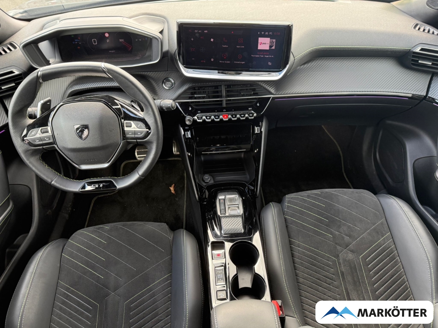 Fahrzeugabbildung Peugeot 2008 GT CAM/SHZ/LED/ALLWETTER/MASSAGE/ALCANTARA