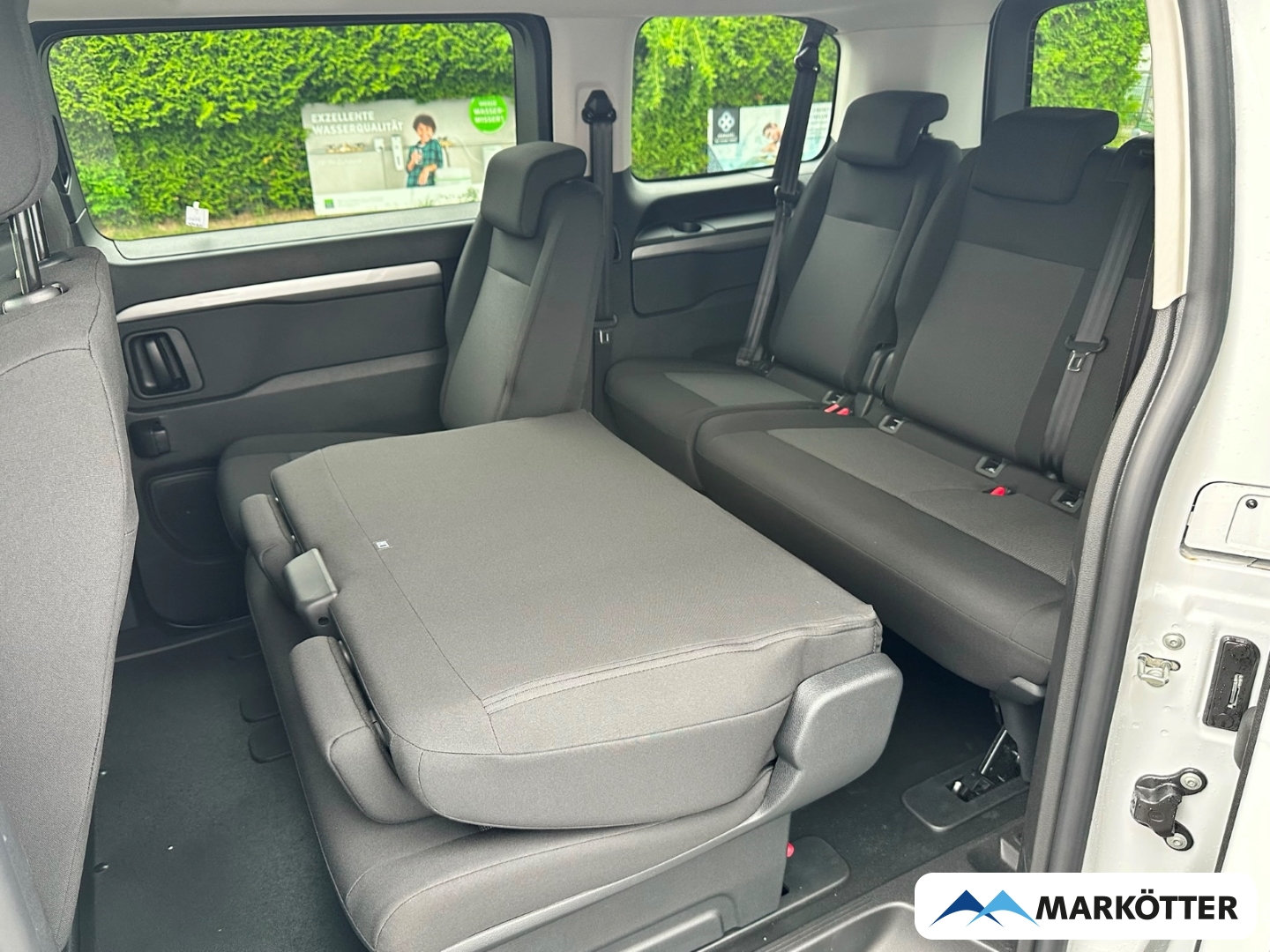 Fahrzeugabbildung Opel Zafira Life M Edition +Abn.AHK+Sitz-&-Lenkradheiz.+9-Sitzer