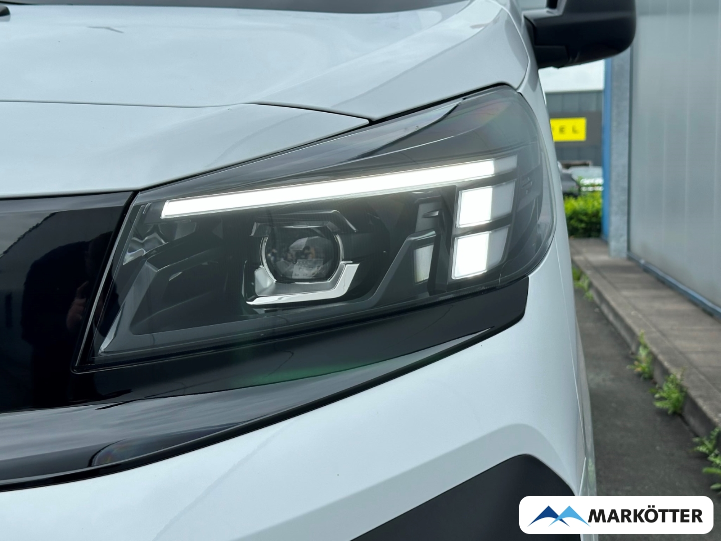 Fahrzeugabbildung Opel Zafira Life M Edition +Abn.AHK+Sitz-&-Lenkradheiz.+9-Sitzer