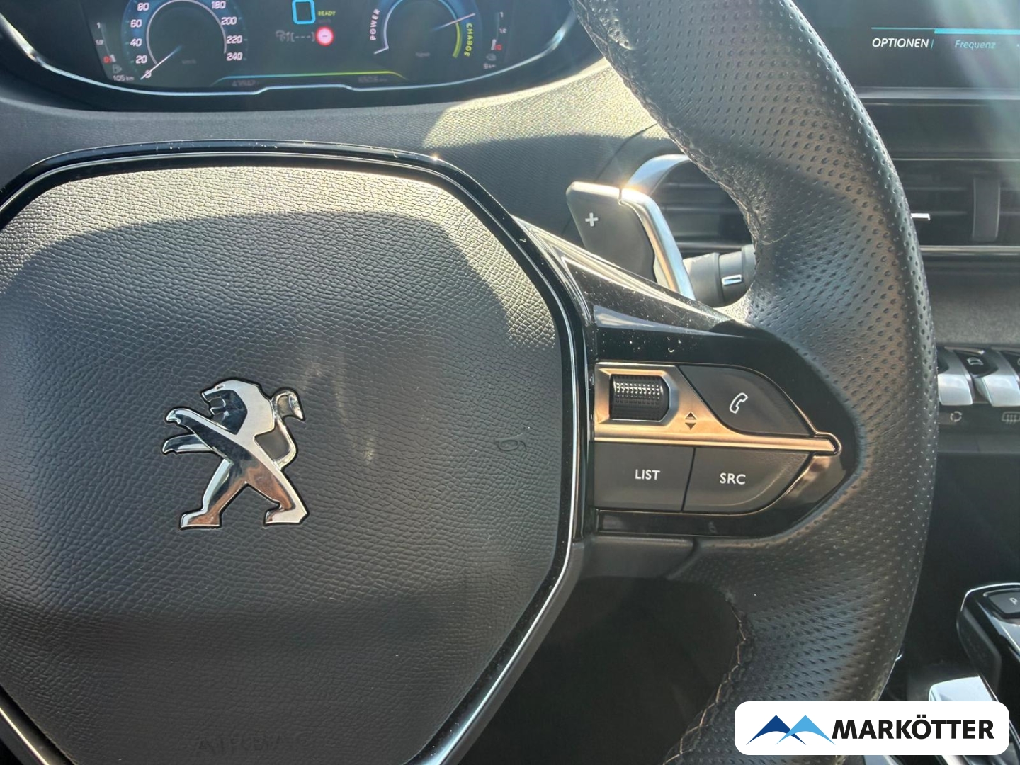 Fahrzeugabbildung Peugeot 3008 GT Hybrid 225 ACC/AHK/BLIS/360°/NAVI/PANO