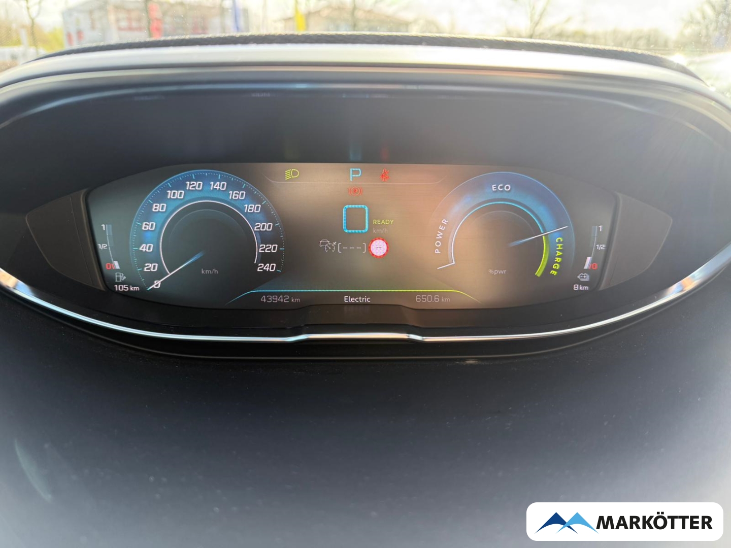 Fahrzeugabbildung Peugeot 3008 GT Hybrid 225 ACC/AHK/BLIS/360°/NAVI/PANO