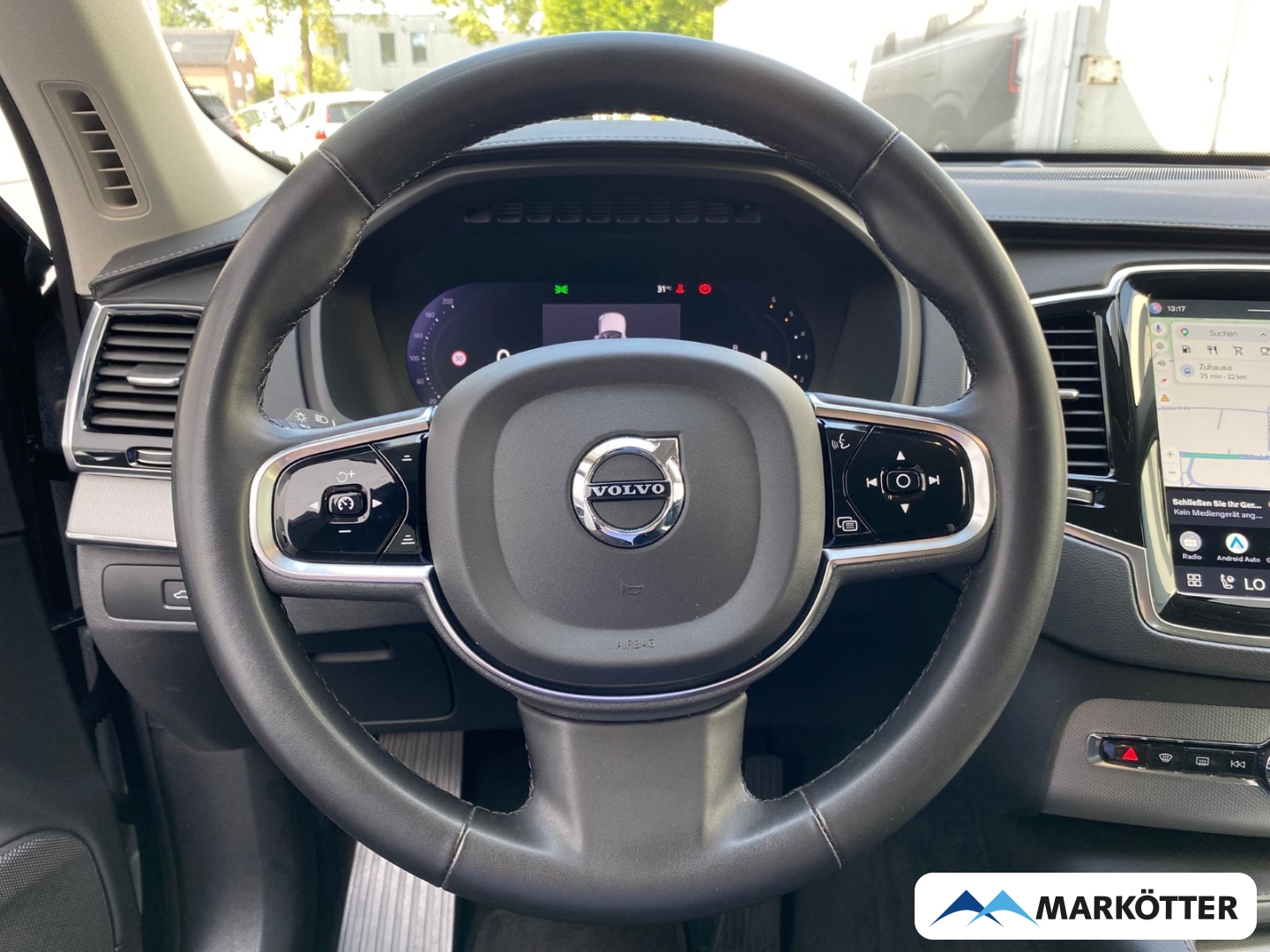 Fahrzeugabbildung Volvo XC90 B5 AWD Plus Bright 7-Sitzer ACC/BLIS/H&K