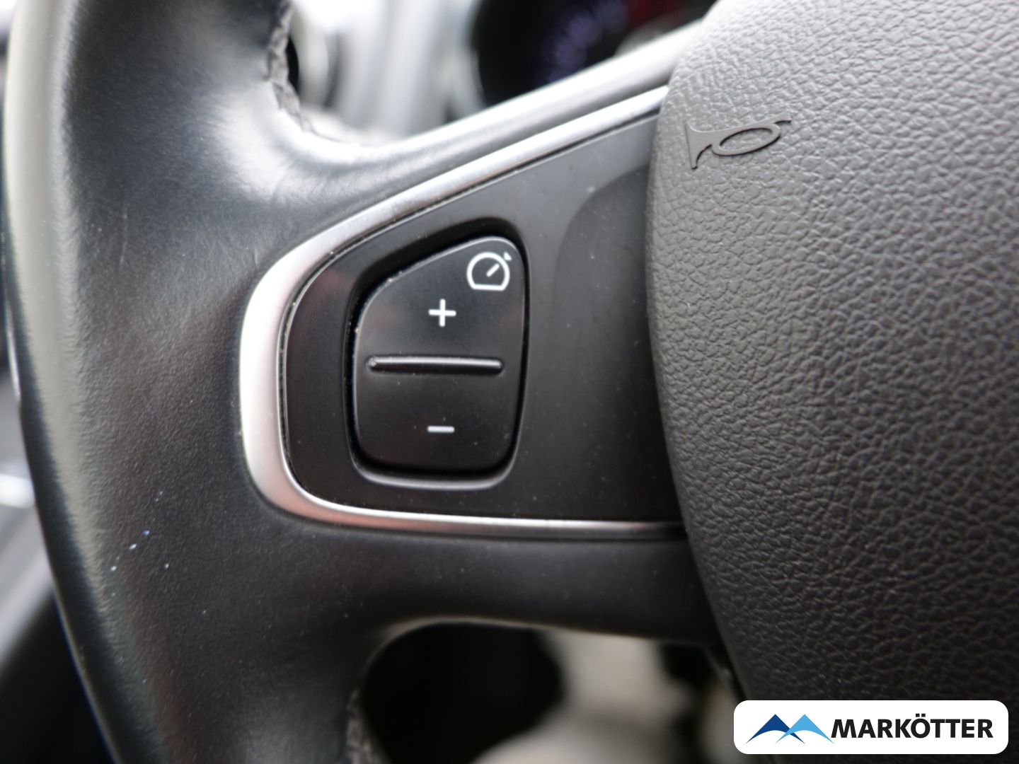 Fahrzeugabbildung Renault Clio IV 90 BOSE Edition /Ganzjahresreifen/