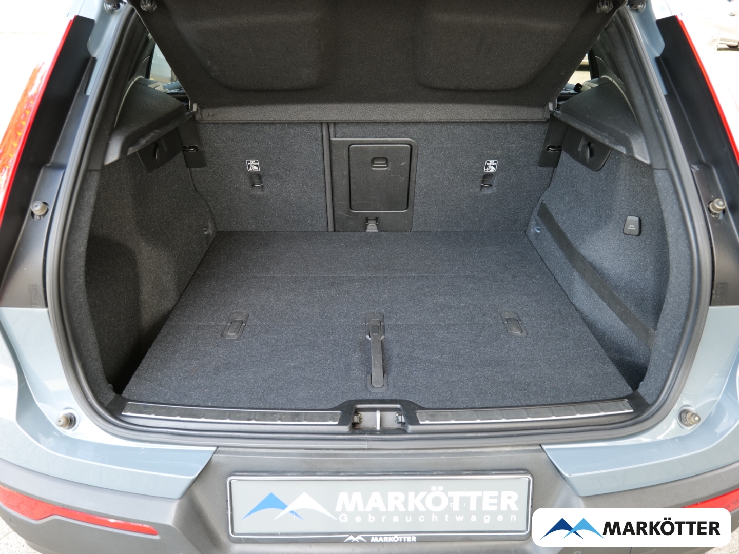 Fahrzeugabbildung Volvo XC40 D3 Inscription AHK/PANO/360CAM/BLIS