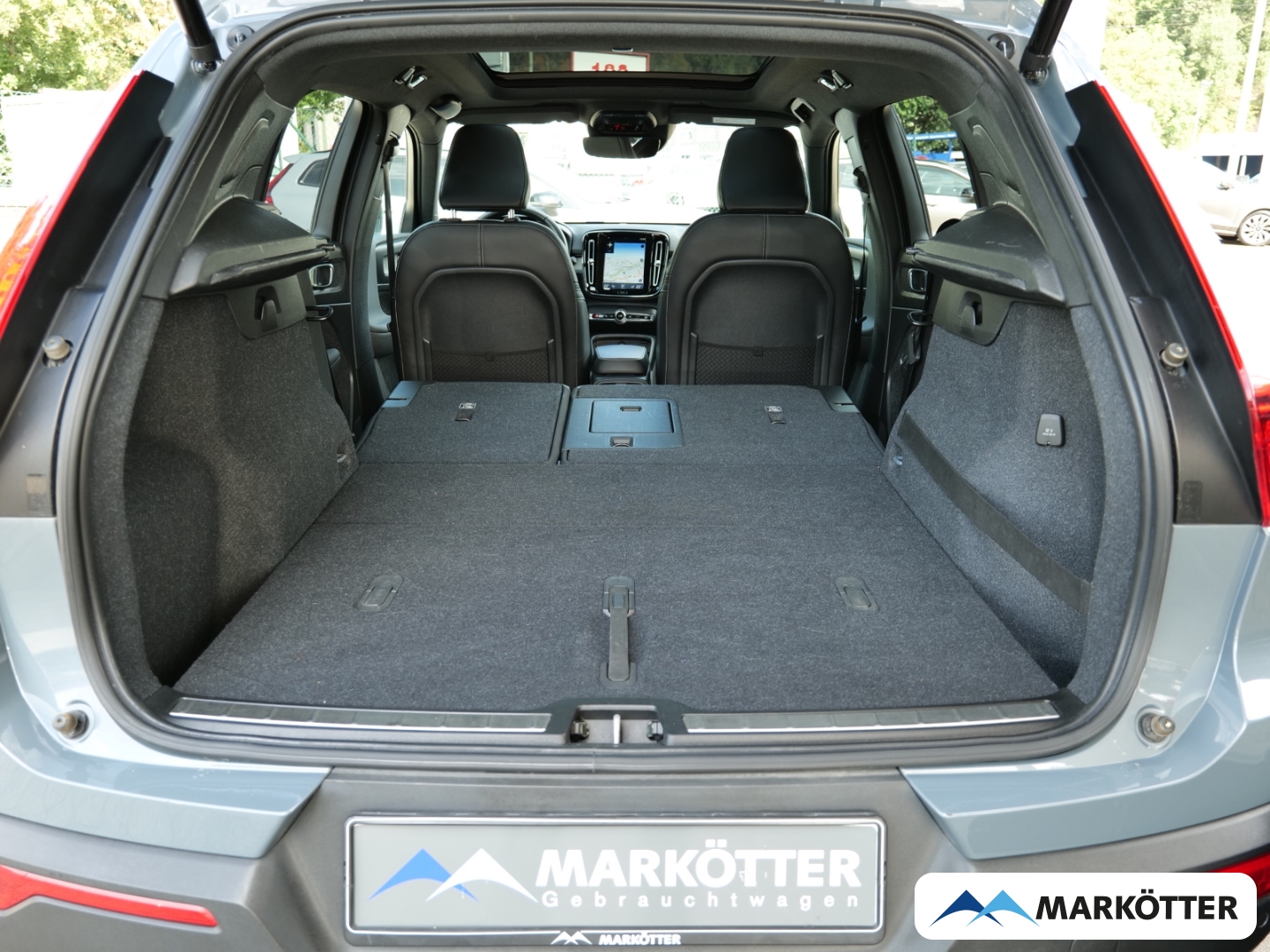 Fahrzeugabbildung Volvo XC40 D3 Inscription AHK/PANO/360CAM/BLIS
