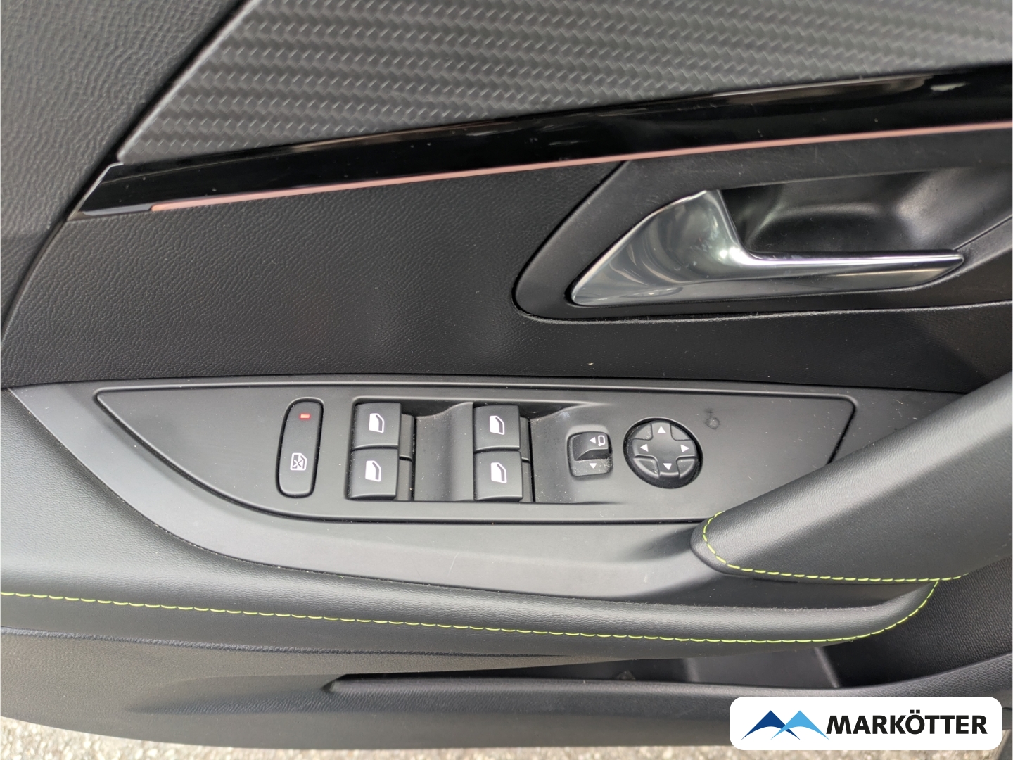 Fahrzeugabbildung Peugeot 208 GT SHZ/CAM/NAVI/PDC