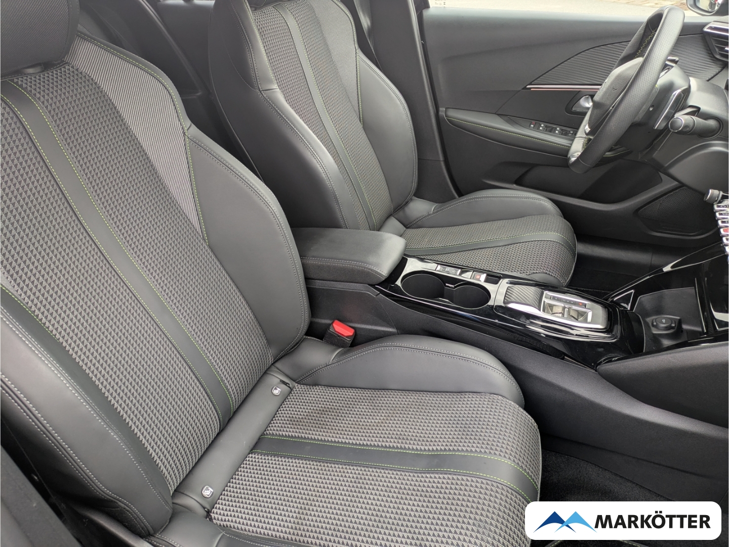 Fahrzeugabbildung Peugeot 208 GT SHZ/CAM/NAVI/PDC