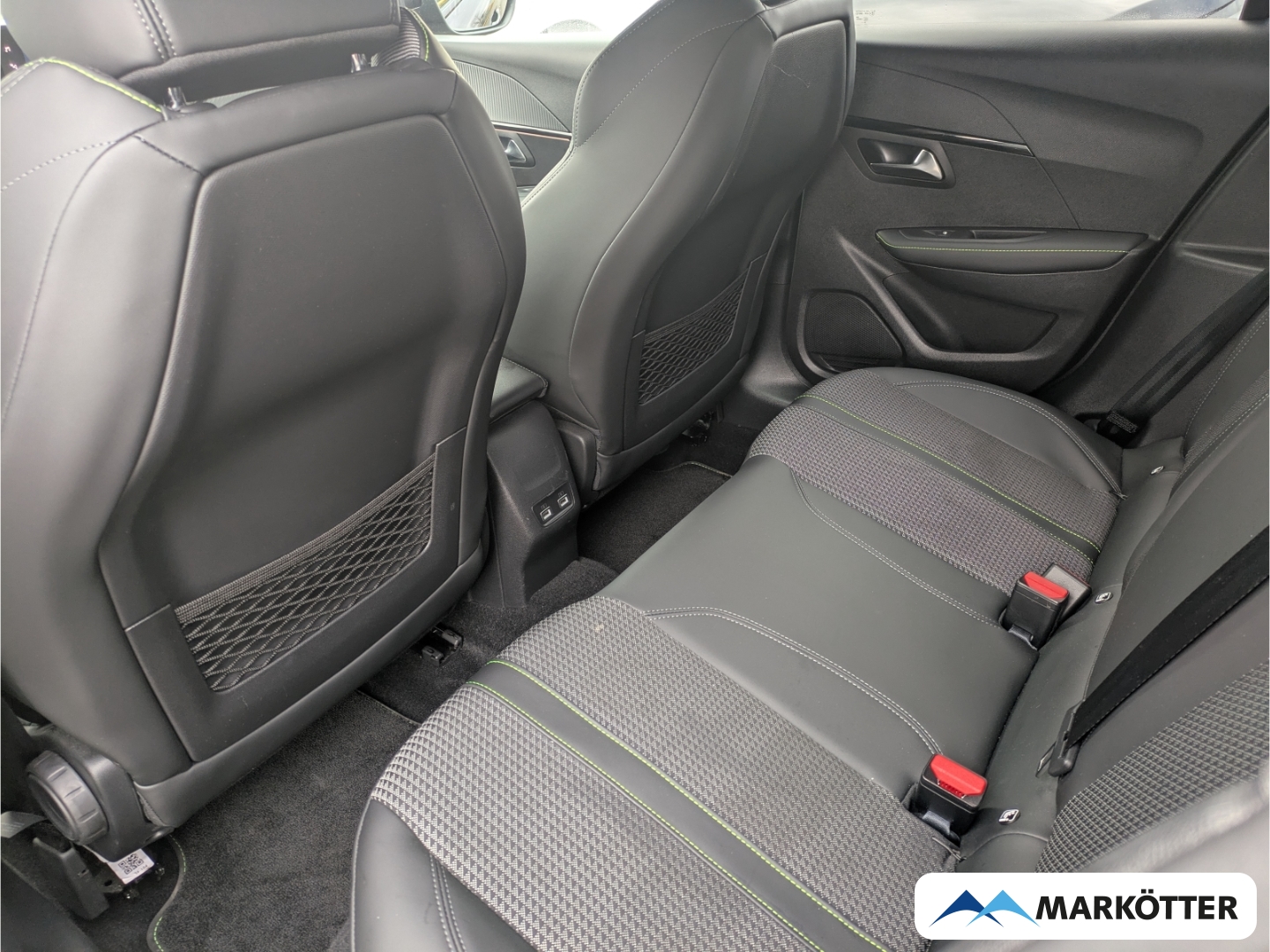 Fahrzeugabbildung Peugeot 208 GT SHZ/CAM/NAVI/PDC