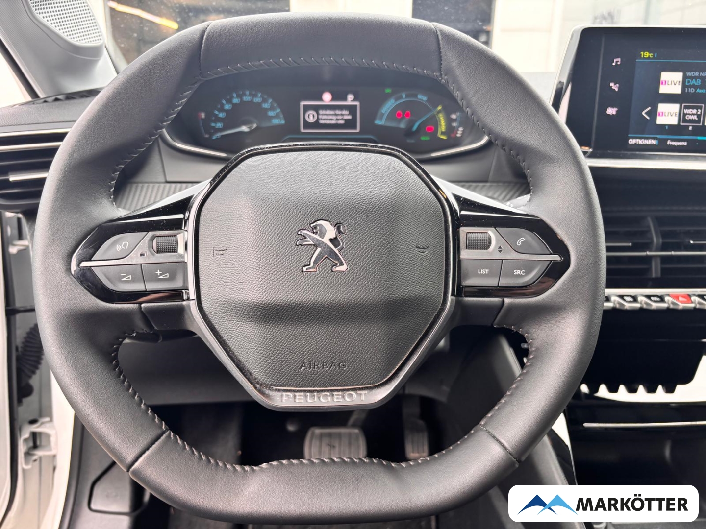 Fahrzeugabbildung Peugeot 208 e- Allure SHZ/NAVI/KLIMA/PDC/APPLE/DAB