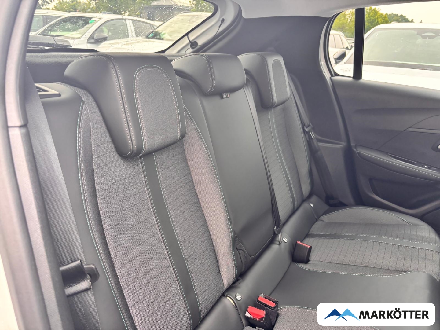 Fahrzeugabbildung Peugeot 208 e- Allure SHZ/NAVI/KLIMA/PDC/APPLE/DAB